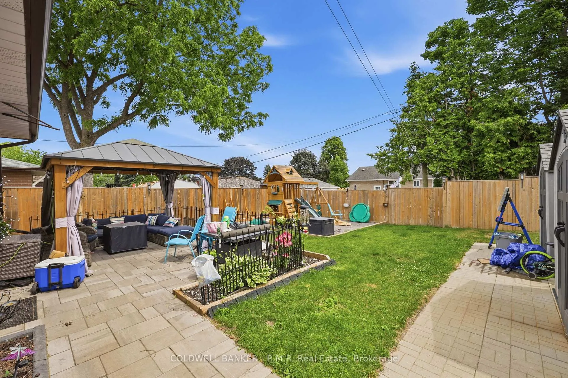 Photo 20 of 7 Summerfield Court, Clarington, Bowmanville — HOMEH