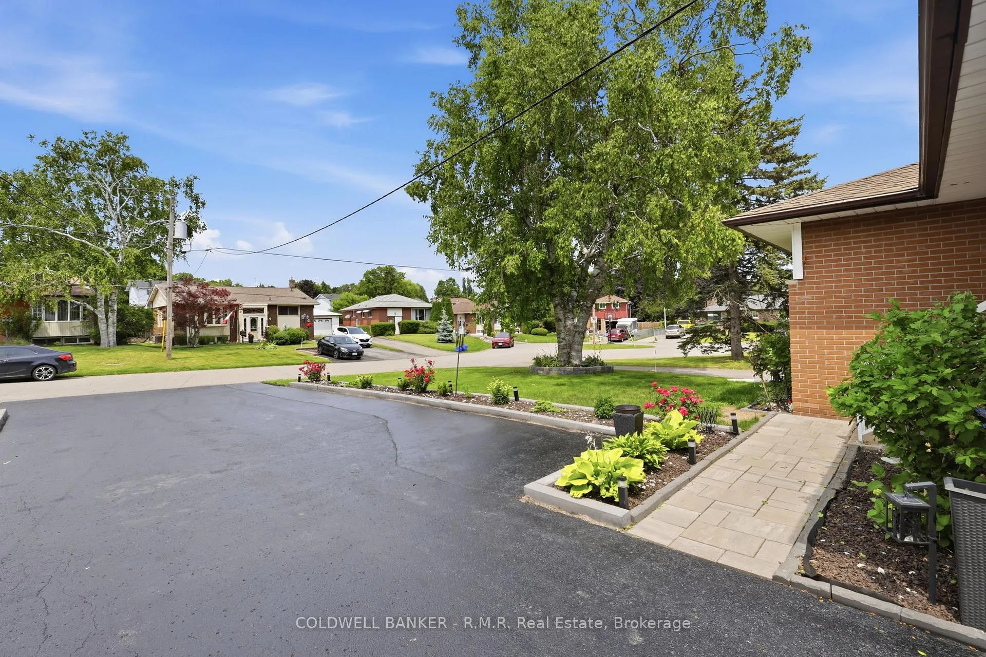 Photo 28 of 7 Summerfield Court, Clarington, Bowmanville — HOMEH