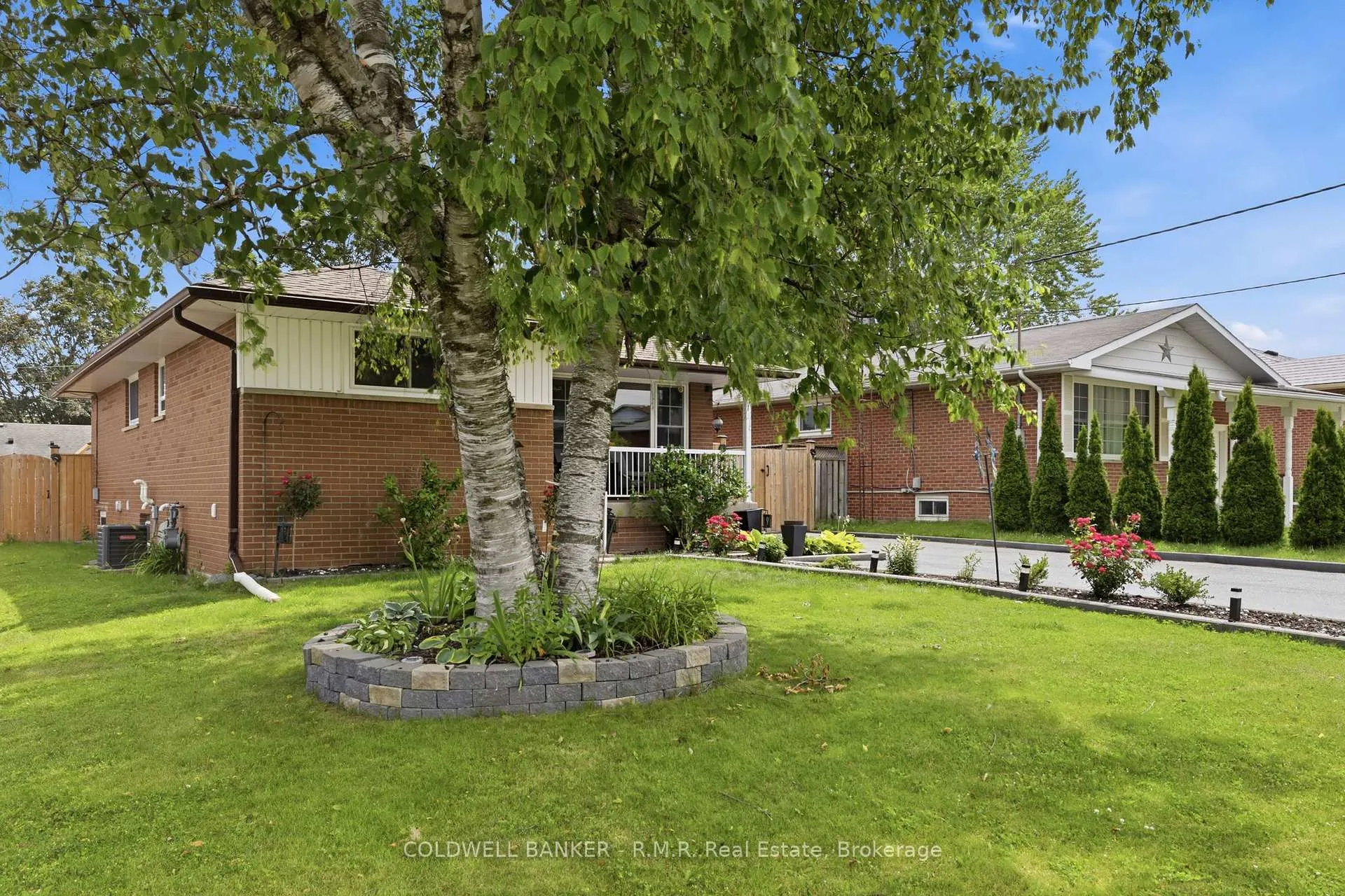 Photo 30 of 7 Summerfield Court, Clarington, Bowmanville — HOMEH