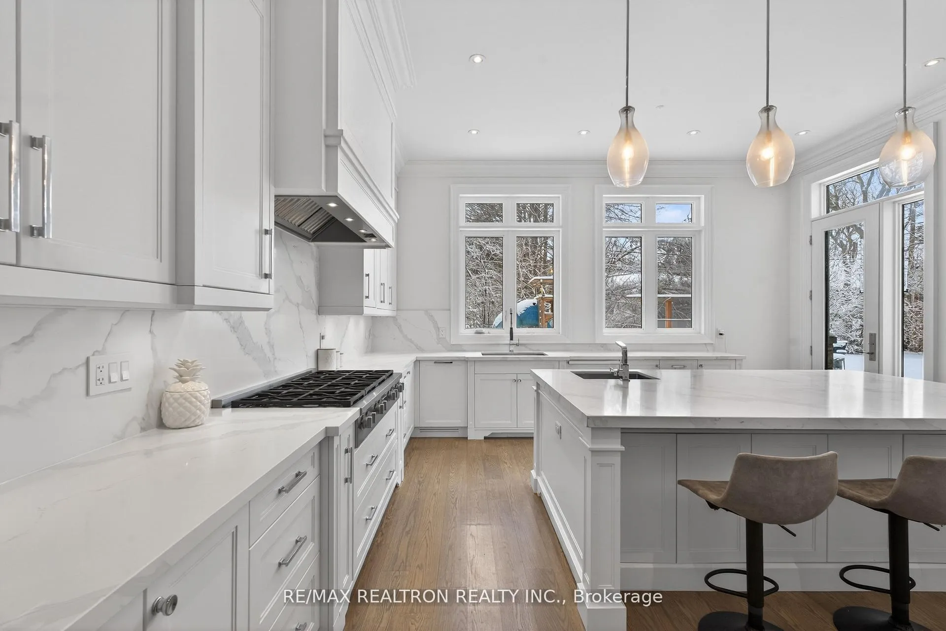 Photo 20 of 27 Laureleaf Road, Markham, Bayview Glen — HOMEH