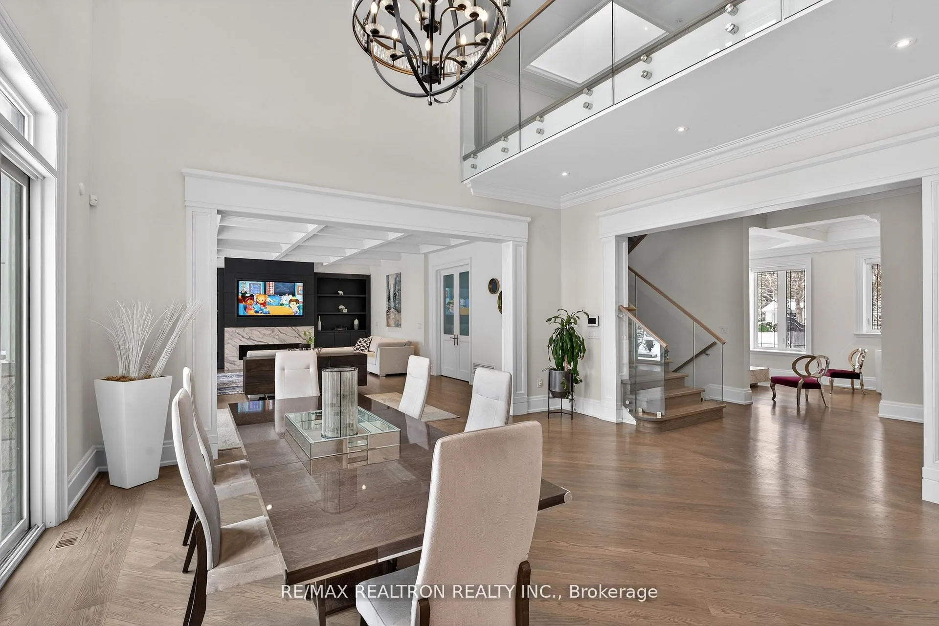 Photo 22 of 27 Laureleaf Road, Markham, Bayview Glen — HOMEH