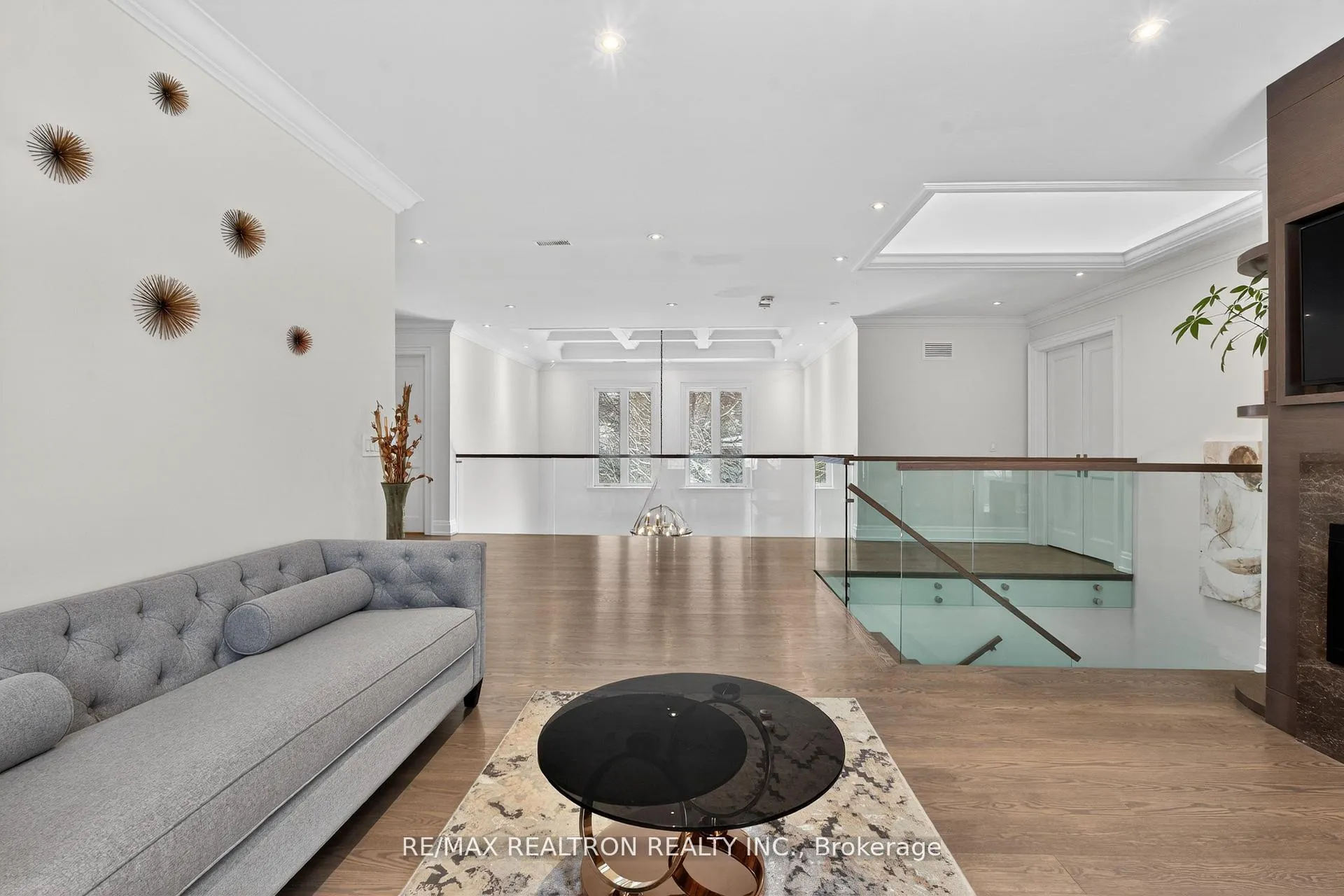 Photo 32 of 27 Laureleaf Road, Markham, Bayview Glen — HOMEH