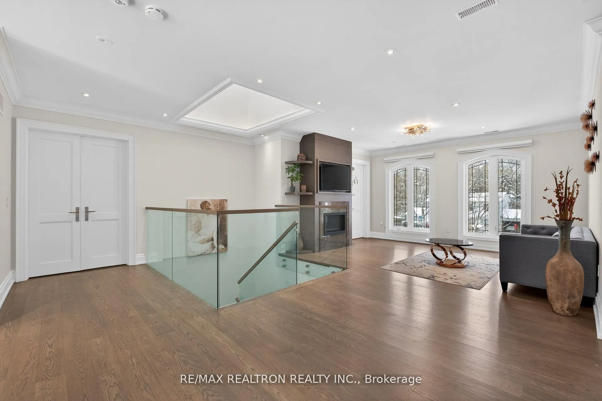 Photo 33 of 27 Laureleaf Road, Markham, Bayview Glen — HOMEH