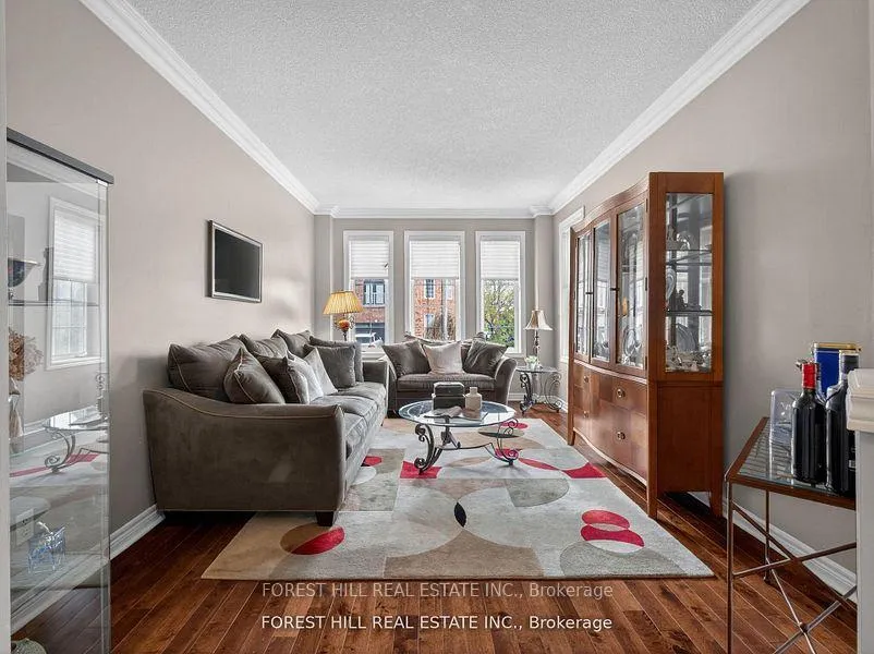Photo 5 of 92 Seabreeze Avenue, Vaughan, Patterson — HOMEH