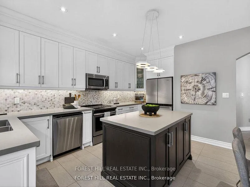 Photo 11 of 92 Seabreeze Avenue, Vaughan, Patterson — HOMEH