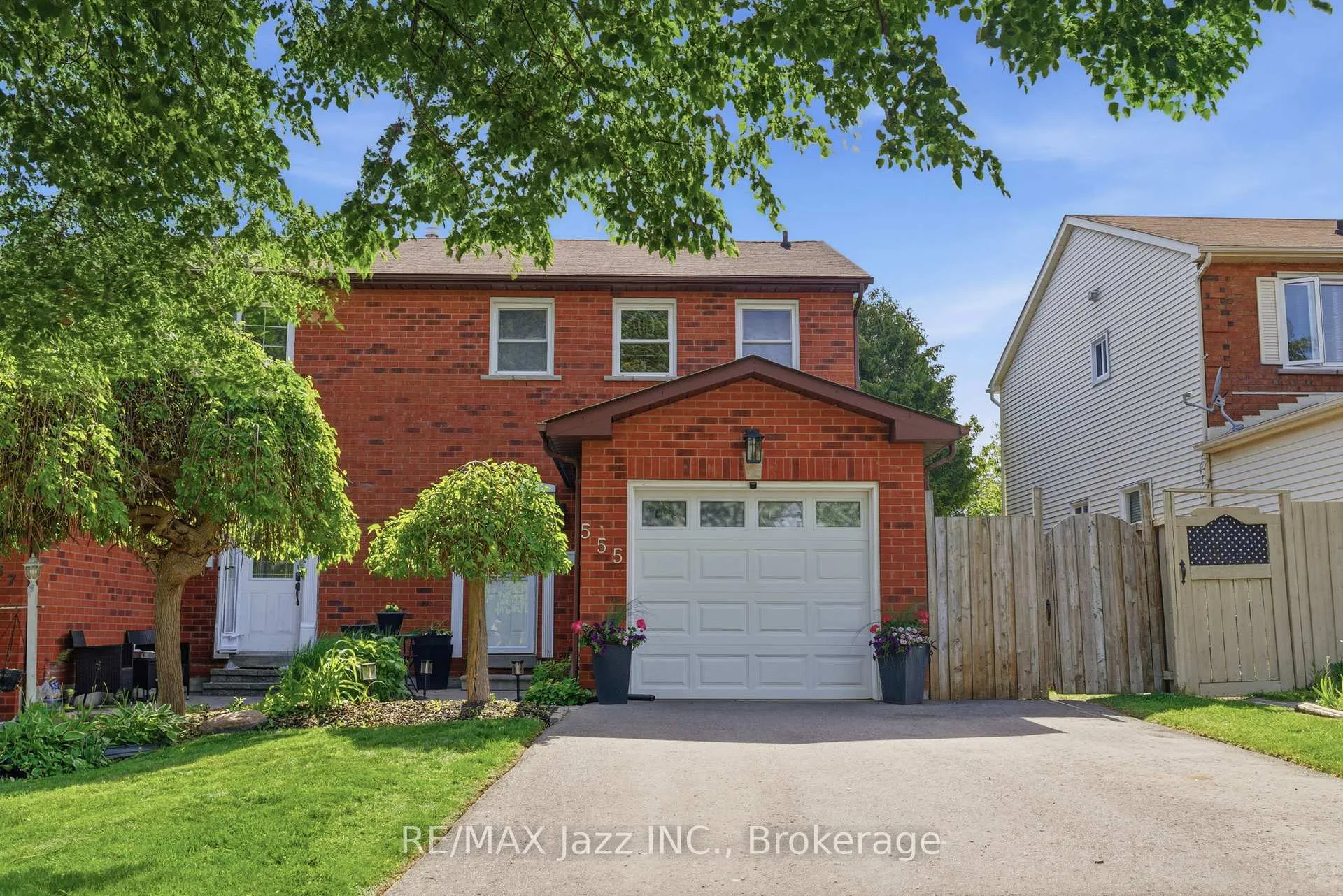 Photo 1 of 555 Cobblehill Drive, Oshawa, Pinecrest — HOMEH