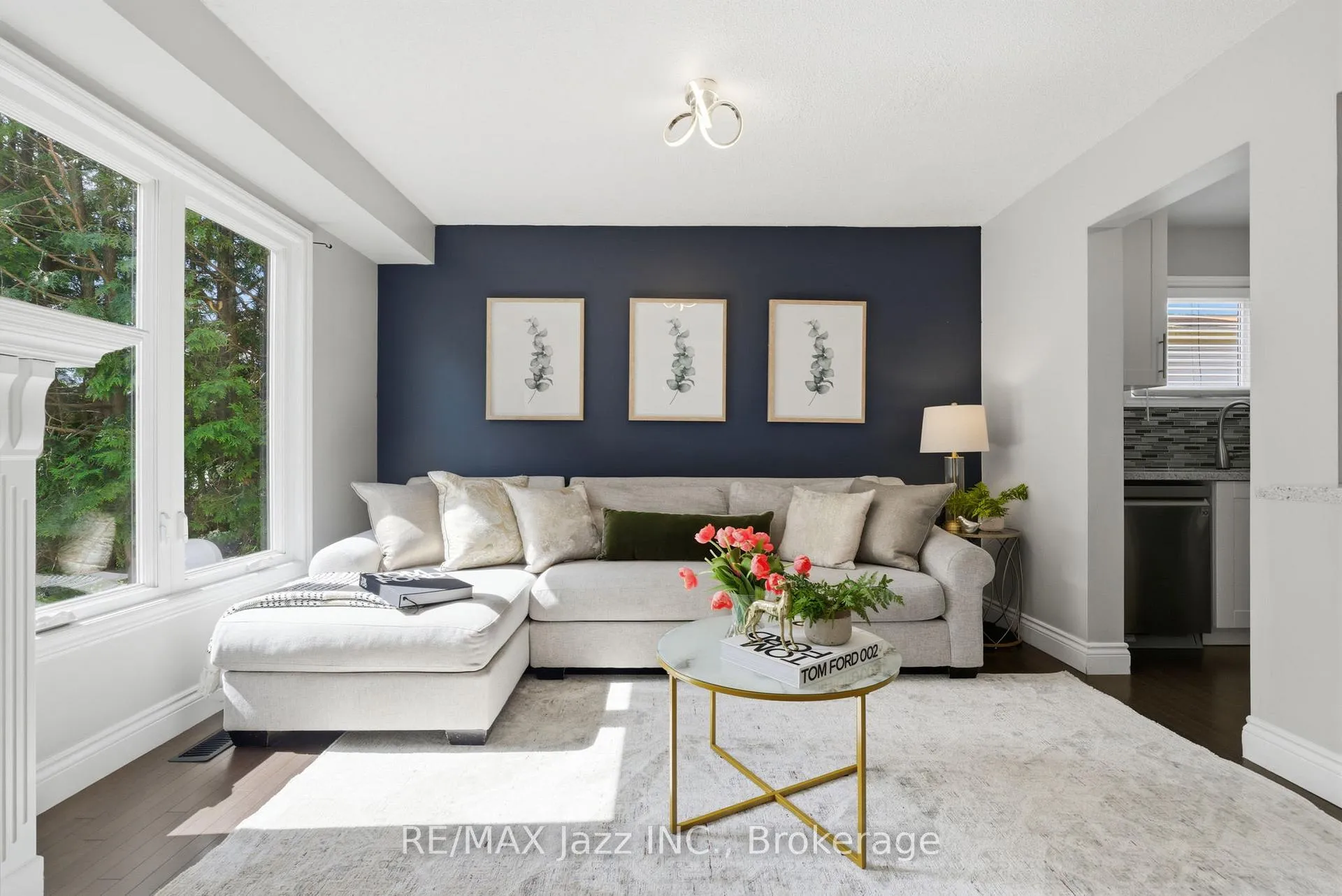 Photo 7 of 555 Cobblehill Drive, Oshawa, Pinecrest — HOMEH