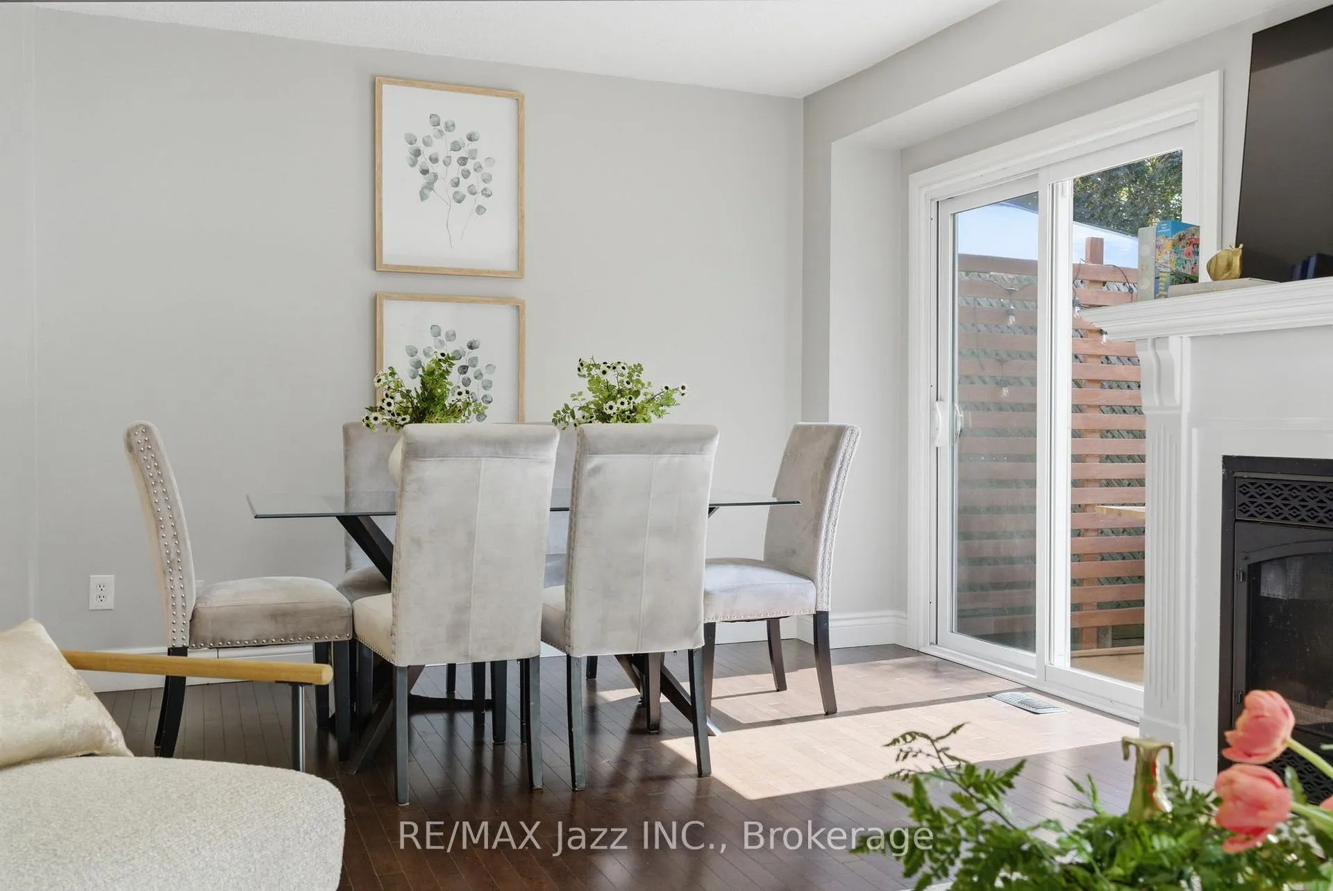 Photo 8 of 555 Cobblehill Drive, Oshawa, Pinecrest — HOMEH