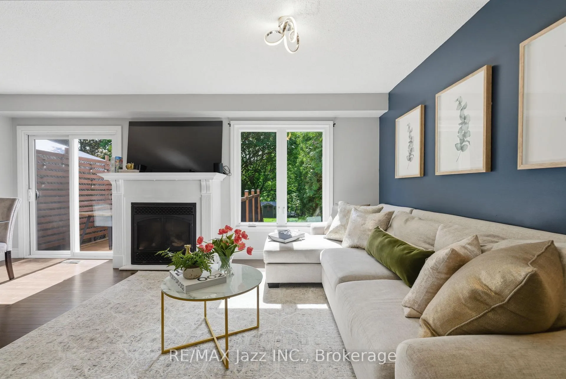 Photo 12 of 555 Cobblehill Drive, Oshawa, Pinecrest — HOMEH