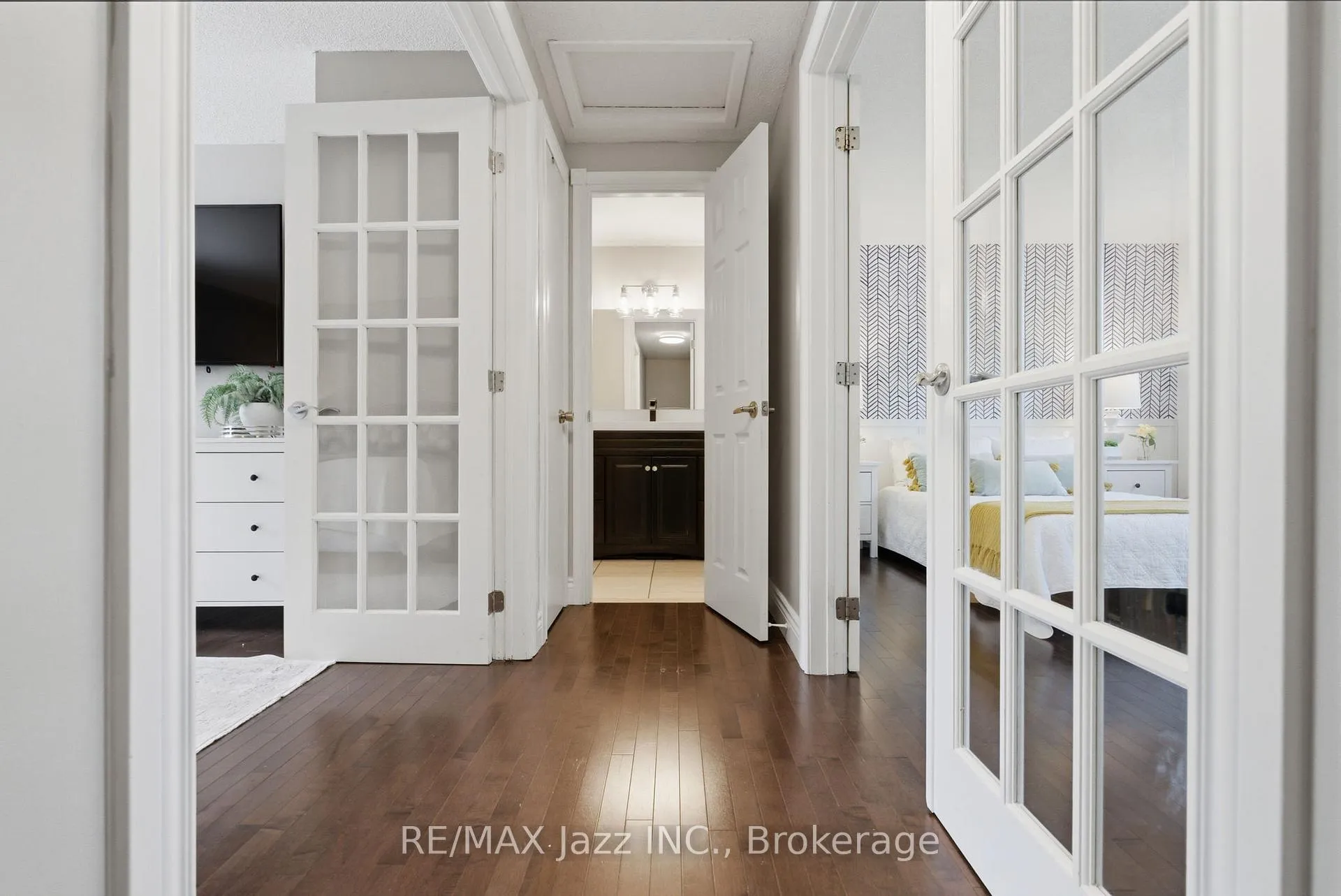 Photo 16 of 555 Cobblehill Drive, Oshawa, Pinecrest — HOMEH