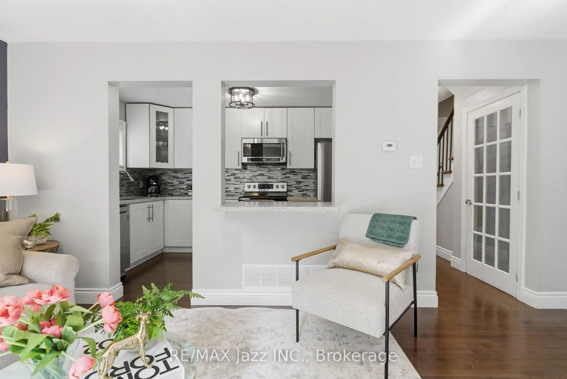 Photo 18 of 555 Cobblehill Drive, Oshawa, Pinecrest — HOMEH