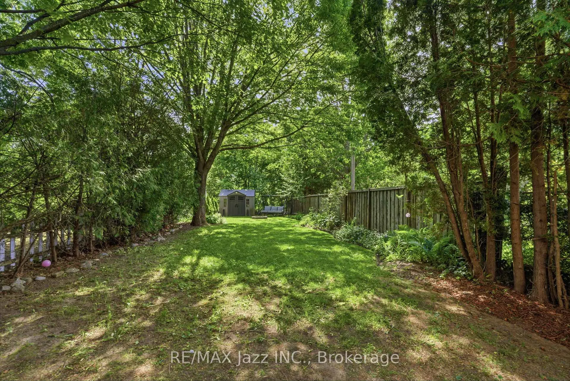 Photo 38 of 555 Cobblehill Drive, Oshawa, Pinecrest — HOMEH