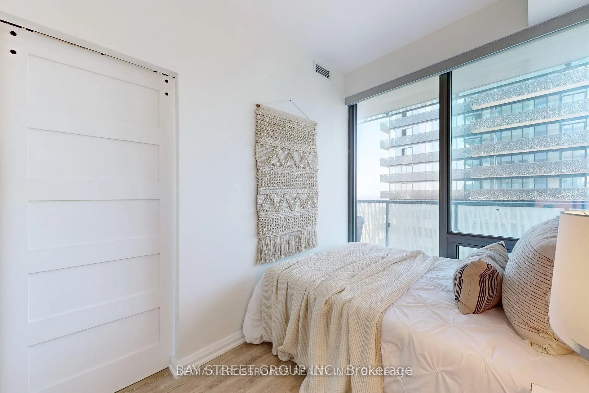 Photo 7 of Unit 4504, 50 Charles Street E, Toronto, Church-Yonge Corridor — HOMEH