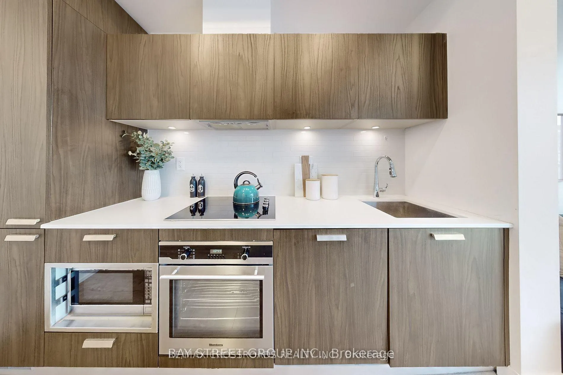 Photo 9 of Unit 4504, 50 Charles Street E, Toronto, Church-Yonge Corridor — HOMEH