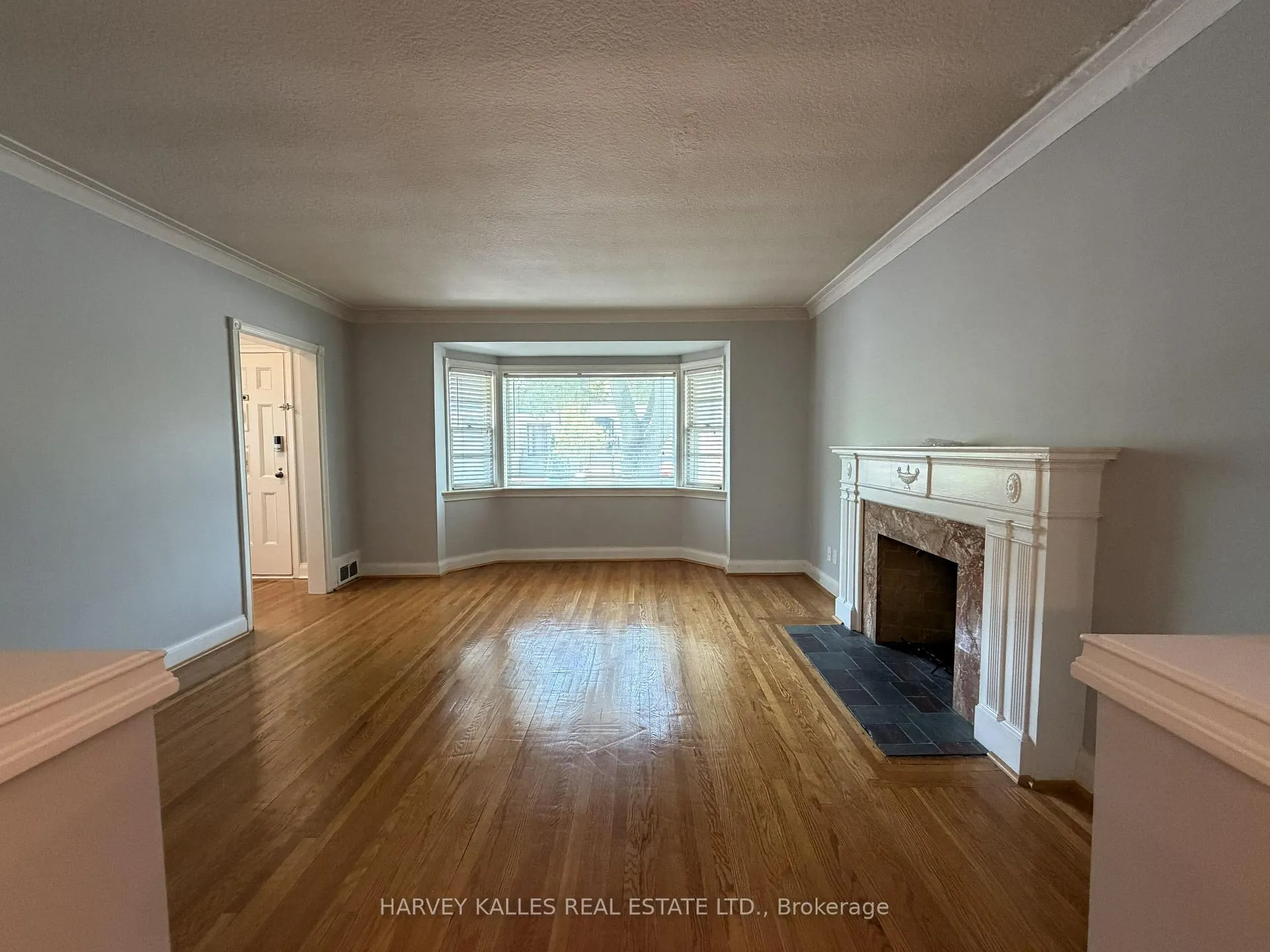 Photo 2 of 240 Joicey Boulevard, Toronto, Bedford Park-Nortown — HOMEH