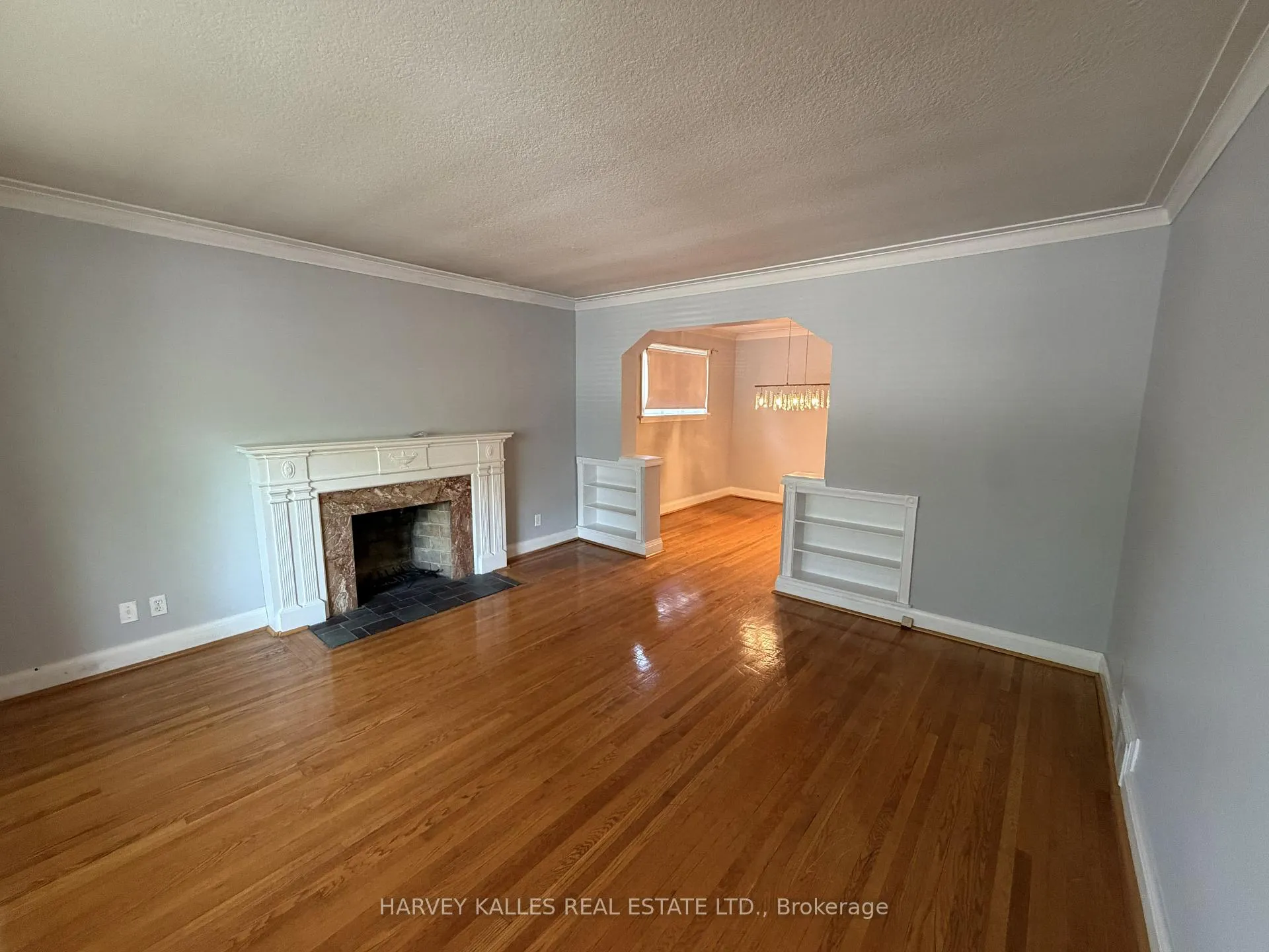 Photo 3 of 240 Joicey Boulevard, Toronto, Bedford Park-Nortown — HOMEH