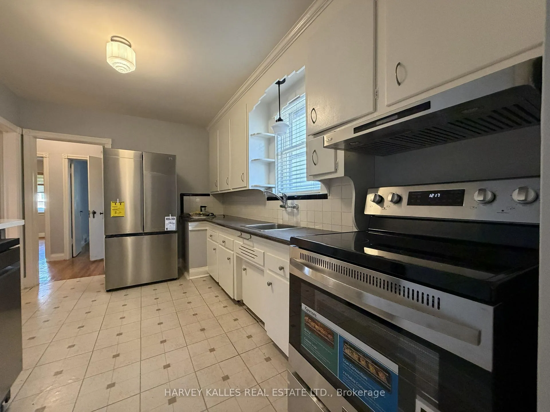 Photo 6 of 240 Joicey Boulevard, Toronto, Bedford Park-Nortown — HOMEH