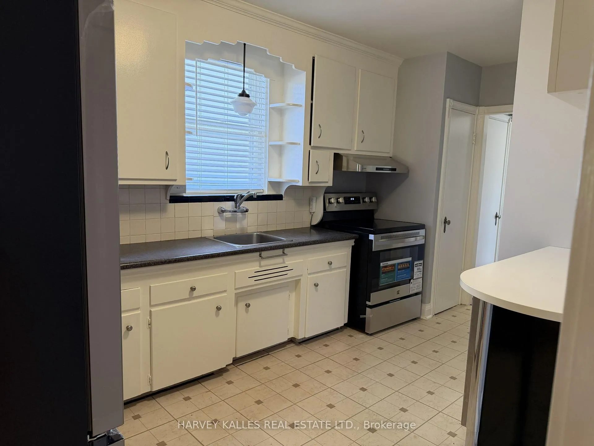 Photo 7 of 240 Joicey Boulevard, Toronto, Bedford Park-Nortown — HOMEH