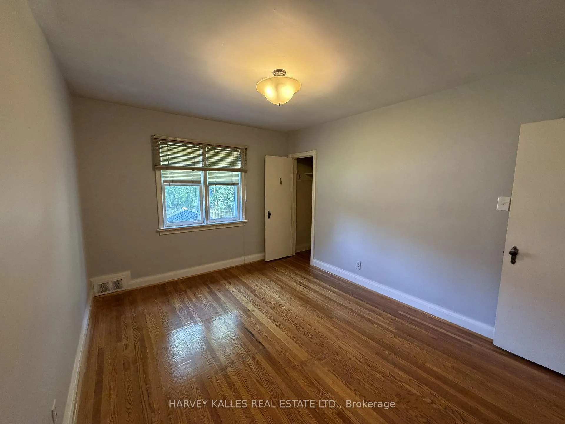 Photo 8 of 240 Joicey Boulevard, Toronto, Bedford Park-Nortown — HOMEH