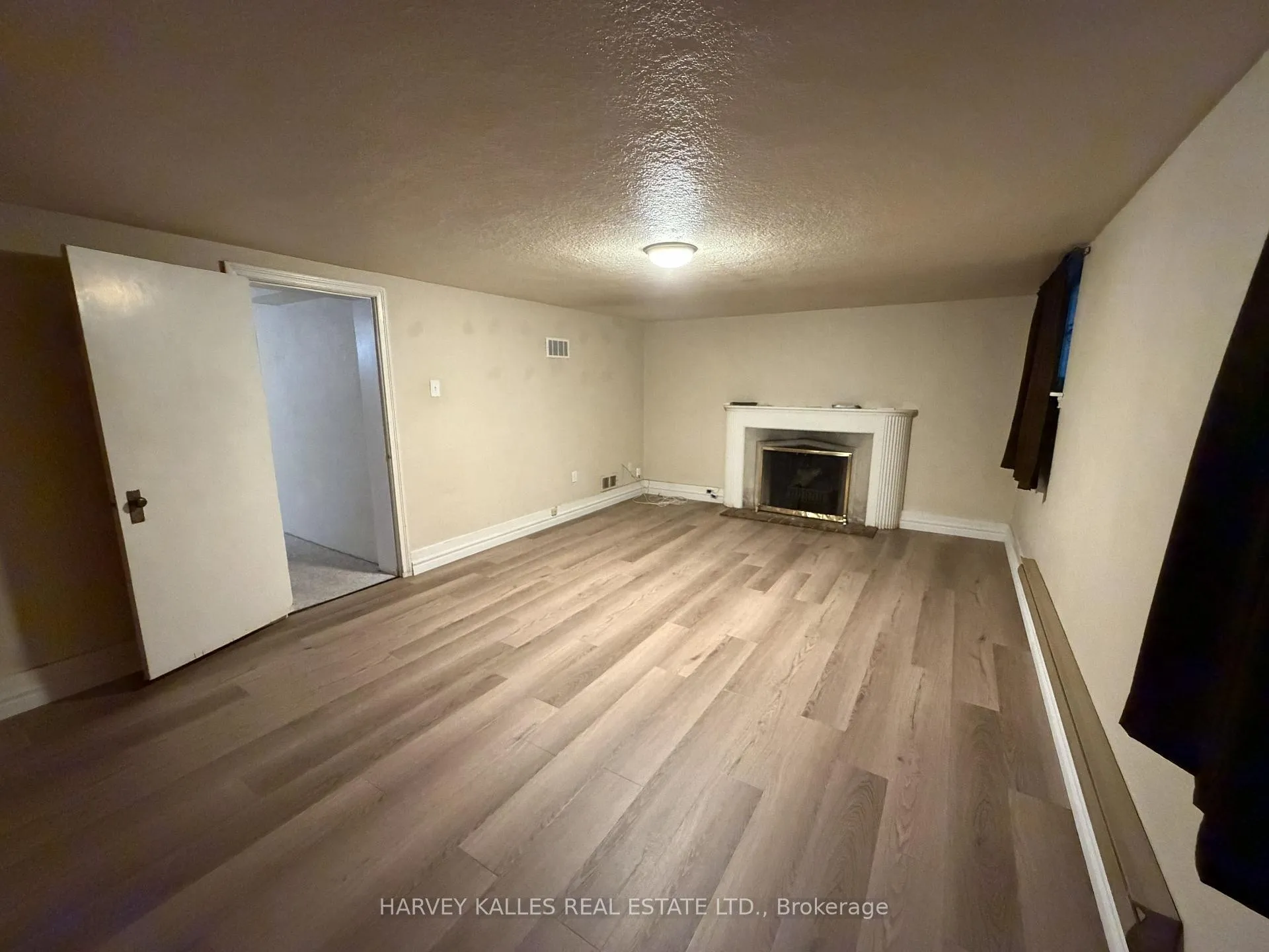 Photo 10 of 240 Joicey Boulevard, Toronto, Bedford Park-Nortown — HOMEH