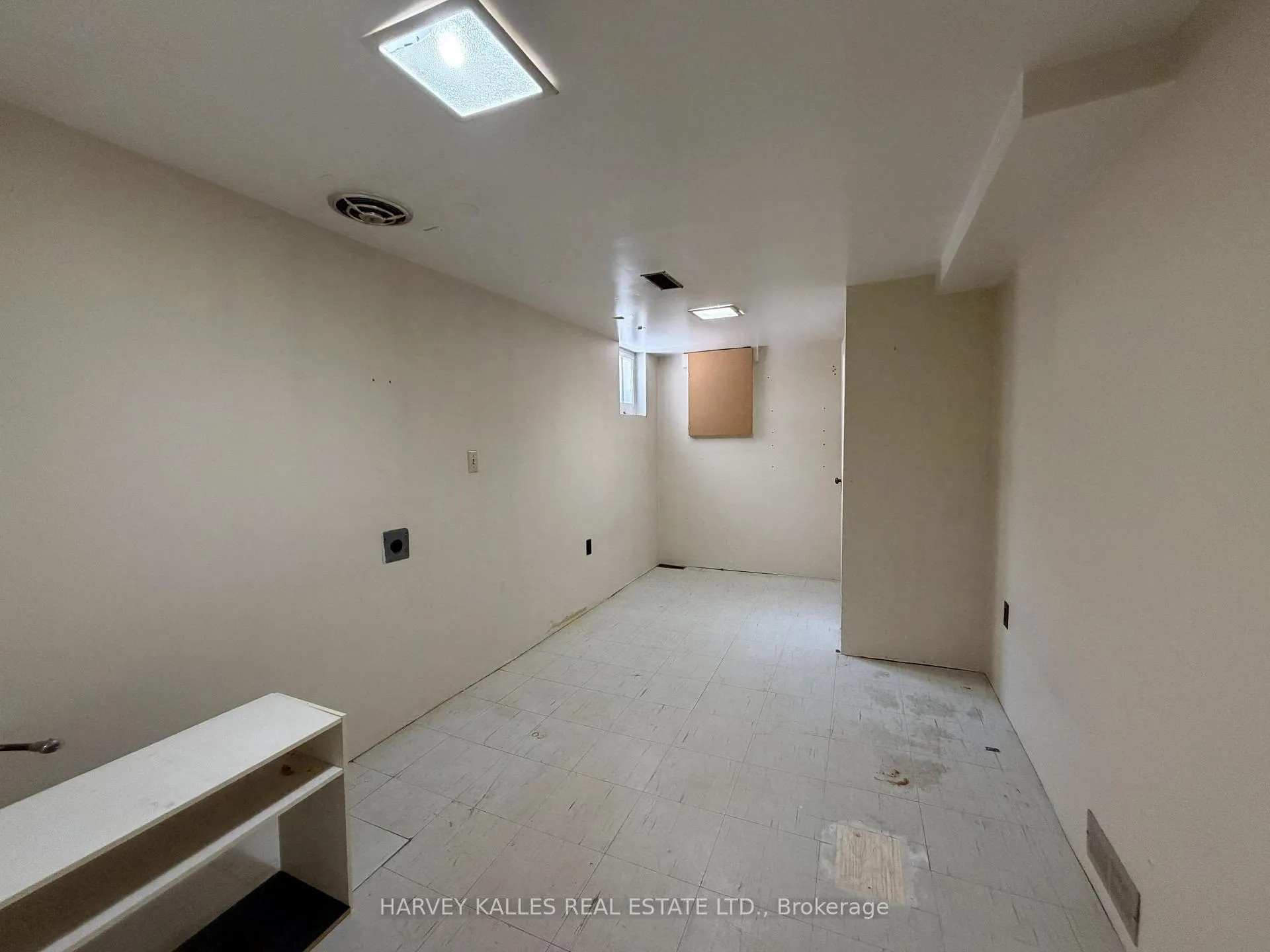 Photo 12 of 240 Joicey Boulevard, Toronto, Bedford Park-Nortown — HOMEH