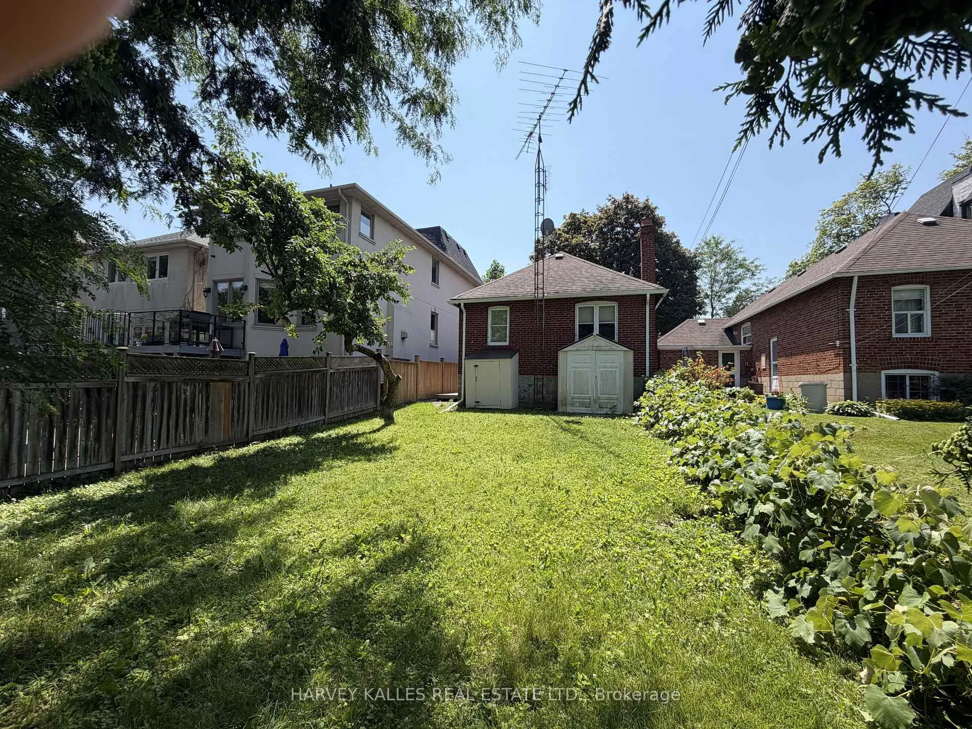 Photo 14 of 240 Joicey Boulevard, Toronto, Bedford Park-Nortown — HOMEH