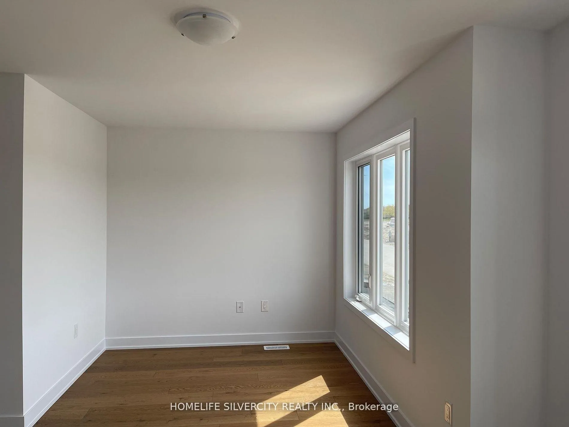 Photo 10 of 56 McAush Street, Barrie, Rural Barrie Southeast — HOMEH