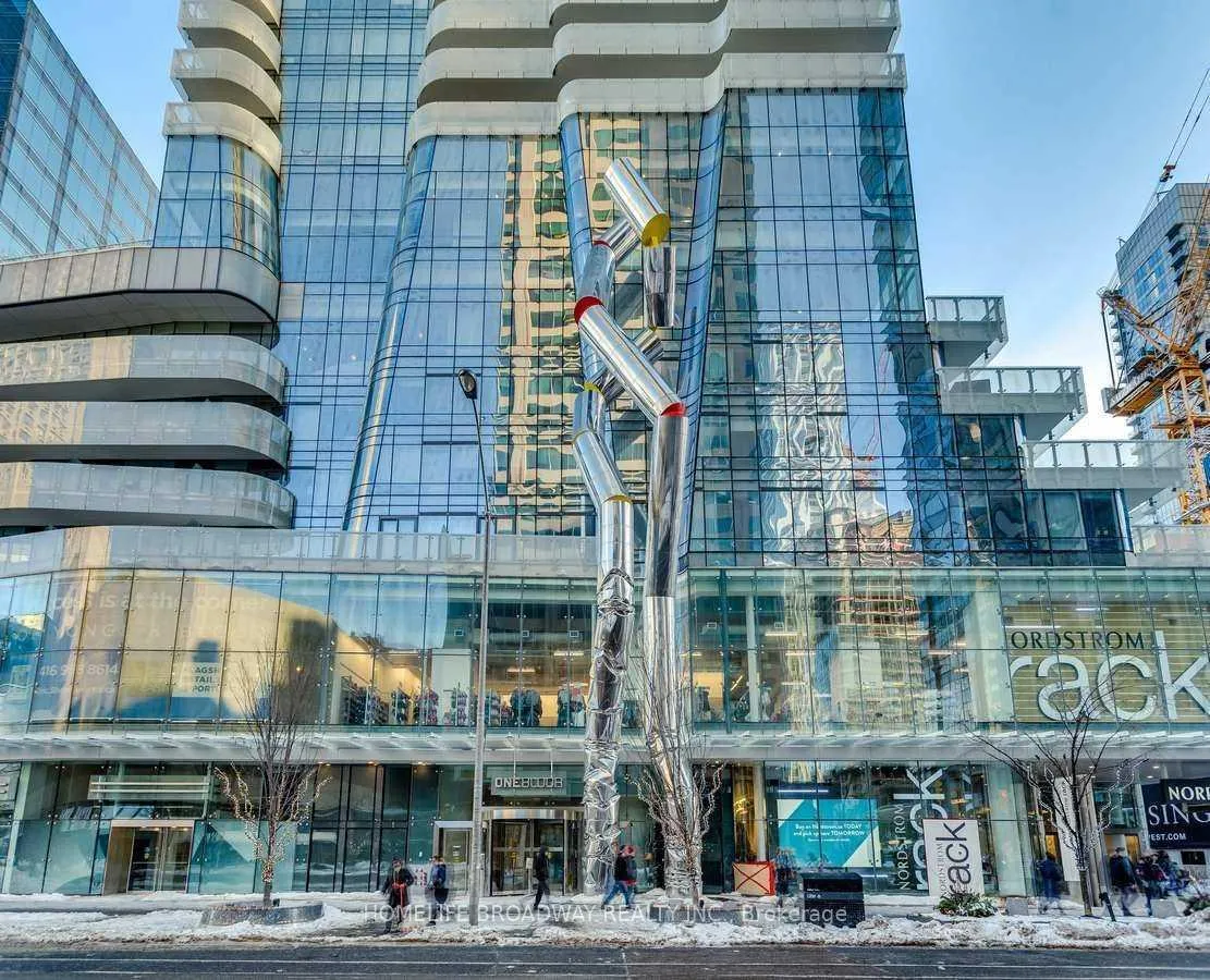 Photo 3 of Unit 2001, 1 Bloor Street E, Toronto, Church-Yonge Corridor — HOMEH