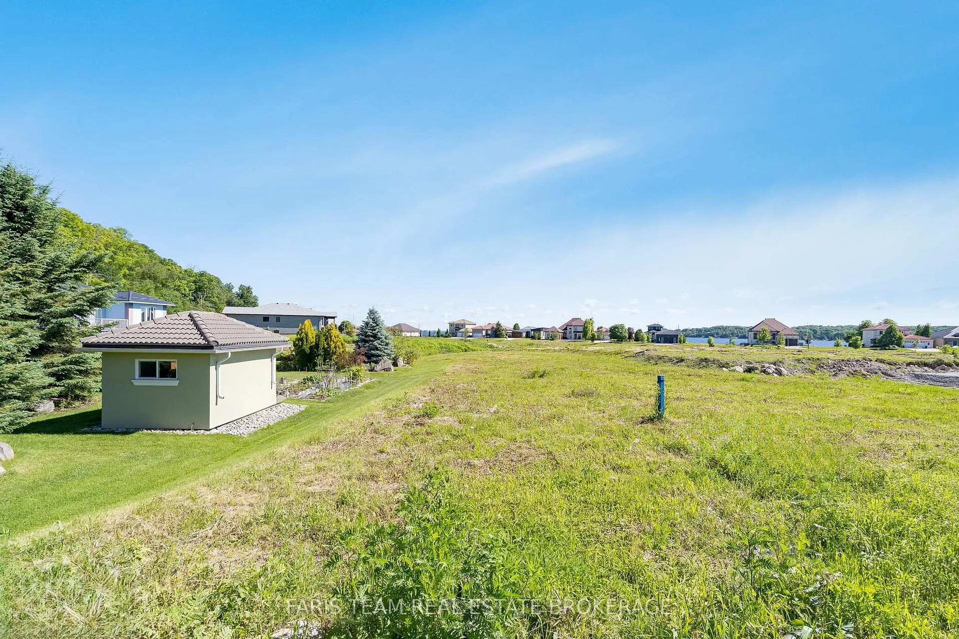 Photo 2 of 589 Taylor Drive, Midland — HOMEH