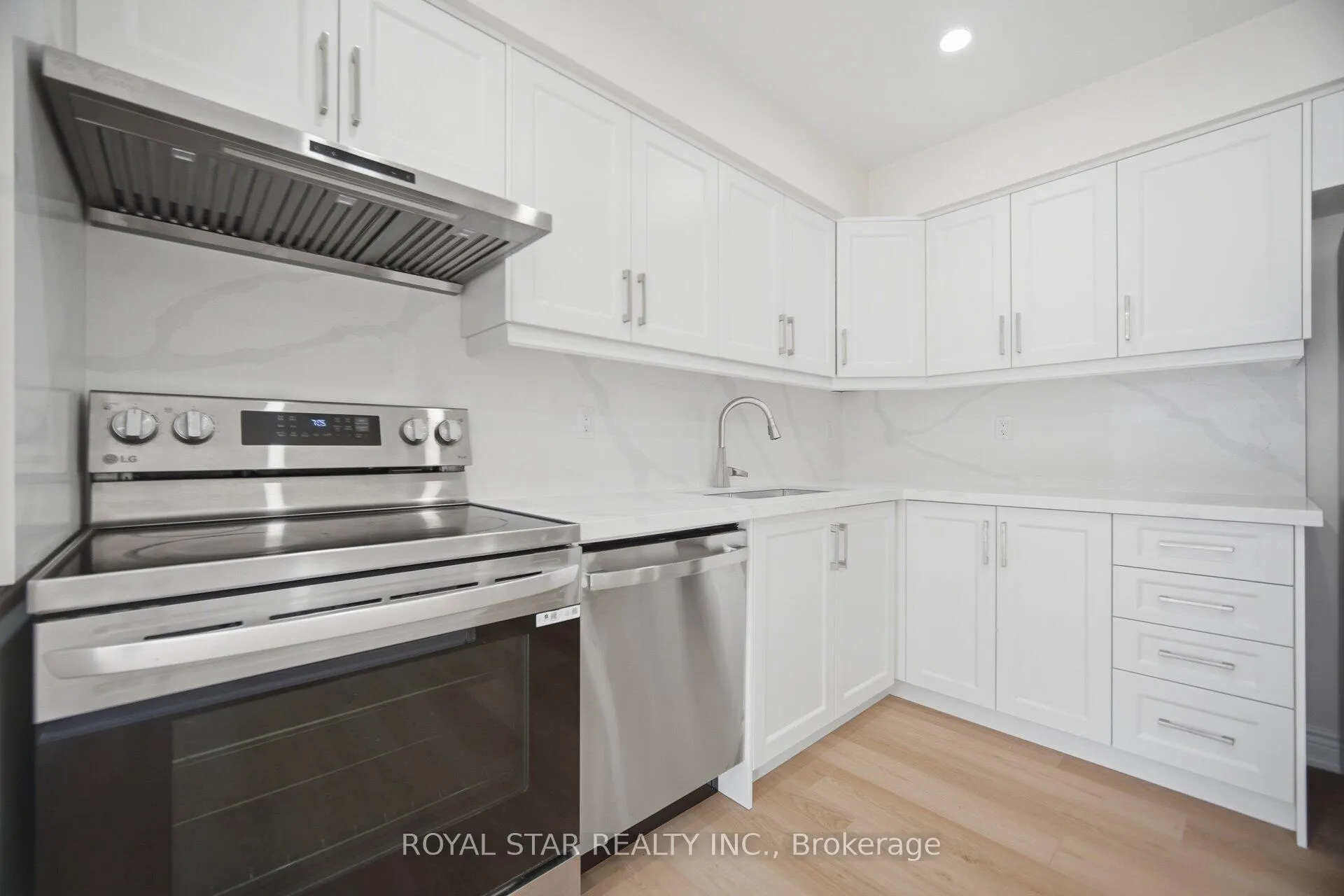 Photo 13 of 46 Dusty Star Road, Brampton, Sandringham-Wellington — HOMEH