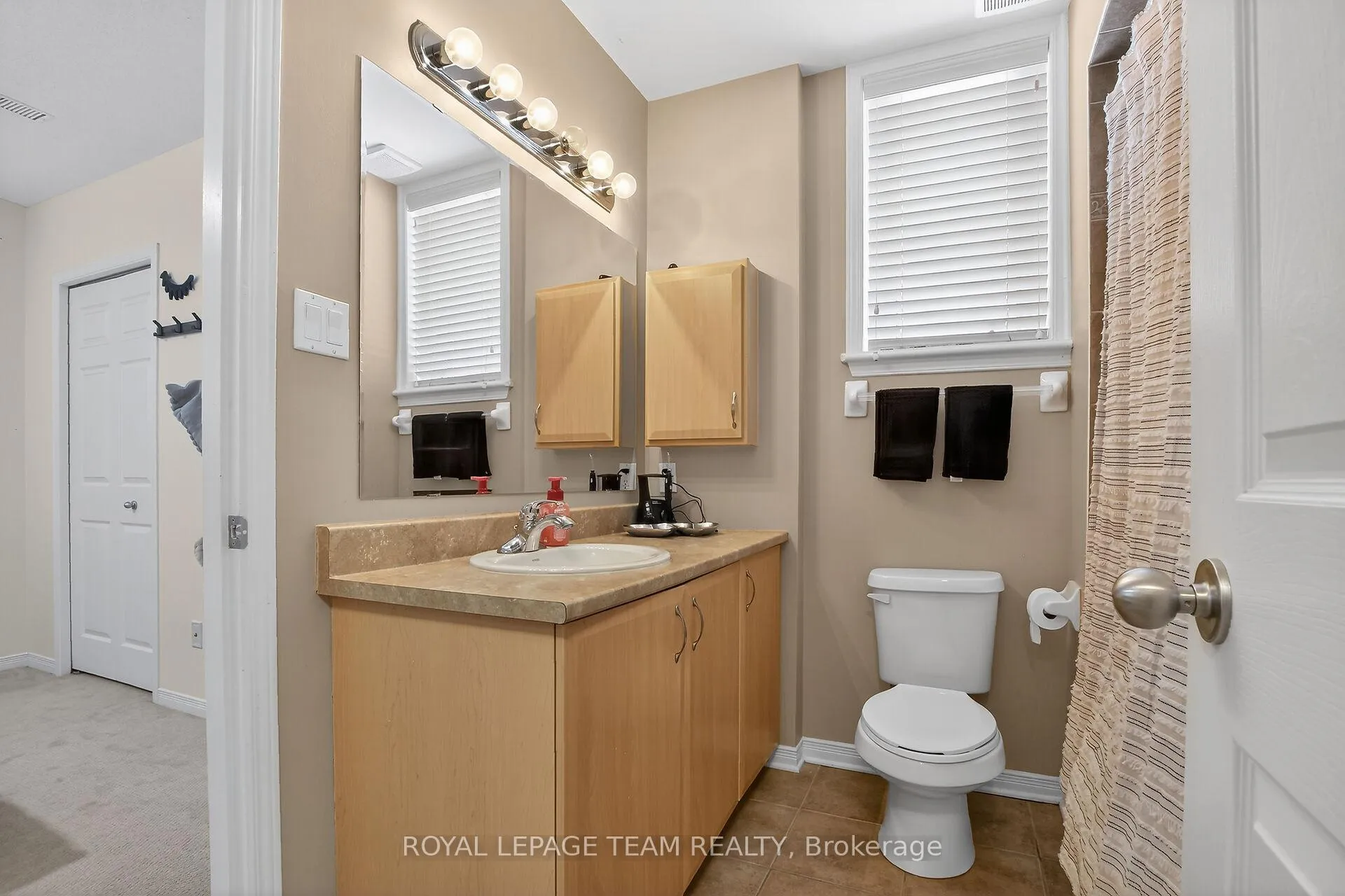 Photo 37 of Unit 1, 255 Deercroft Avenue, Ottawa, Barrhaven - Longfields — HOMEH
