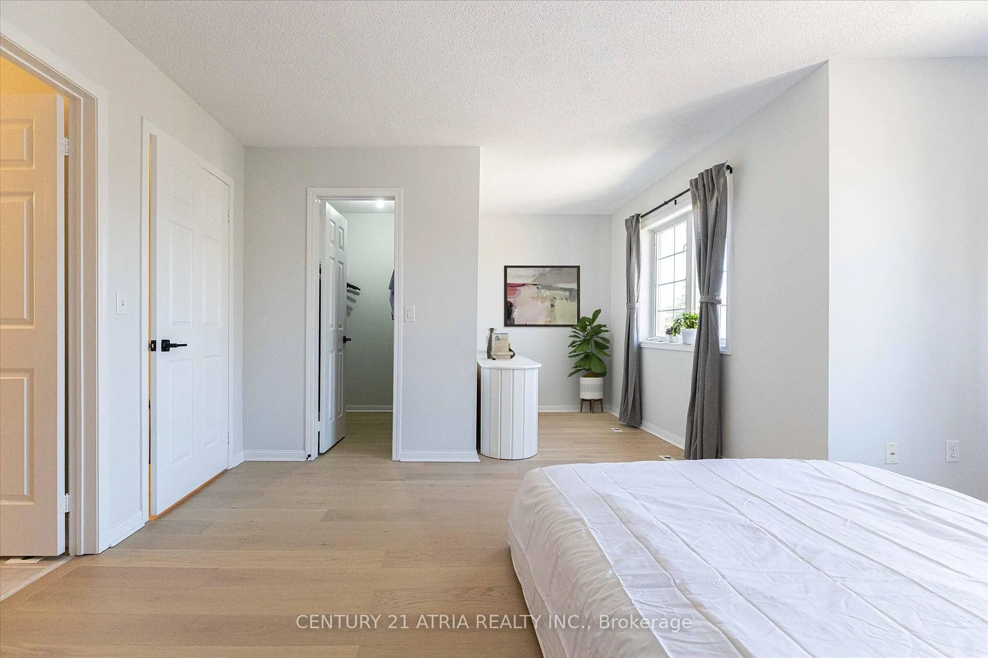 Photo 10 of Unit 9, 4 Alpen Way, Markham, Unionville — HOMEH