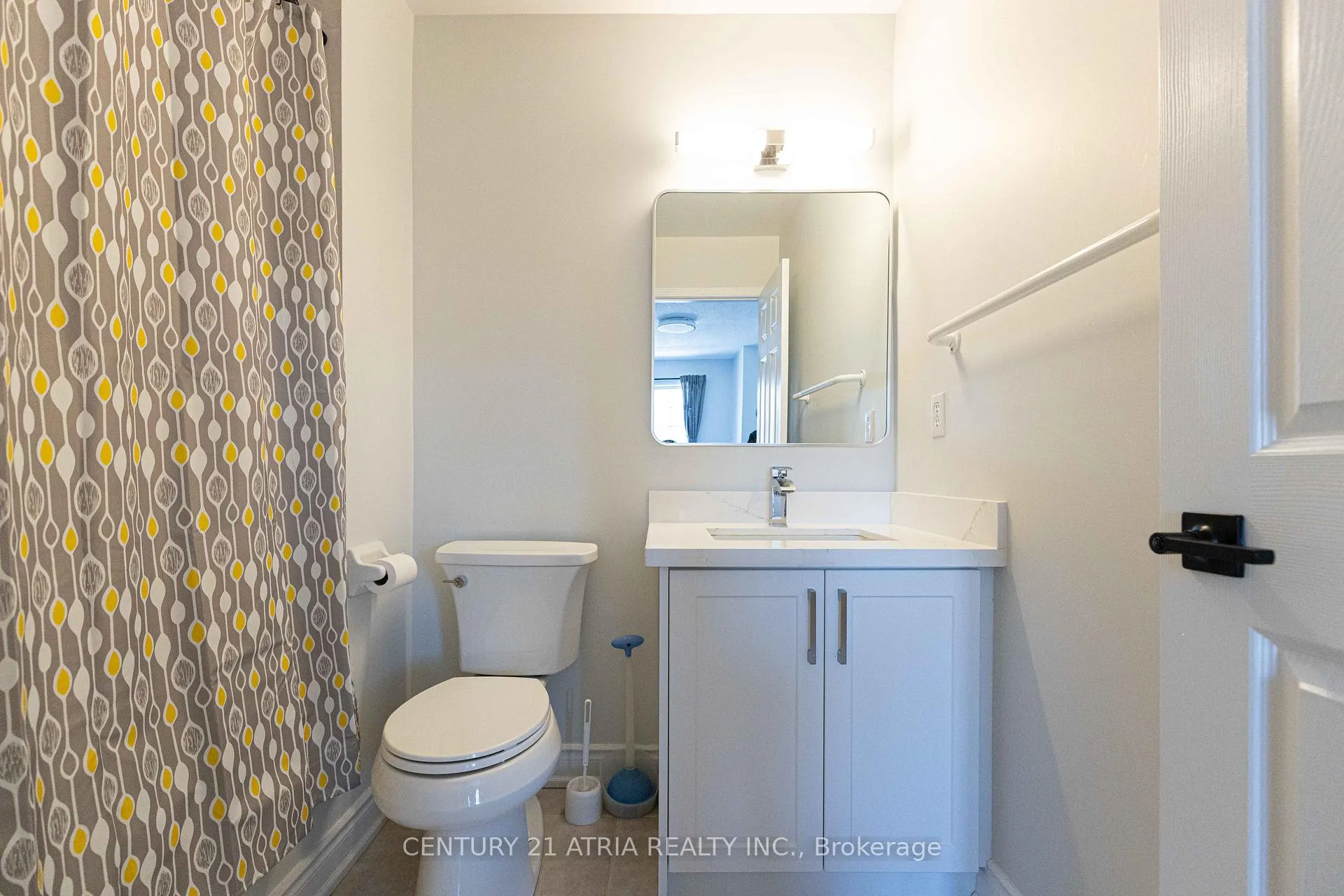 Photo 11 of Unit 9, 4 Alpen Way, Markham, Unionville — HOMEH
