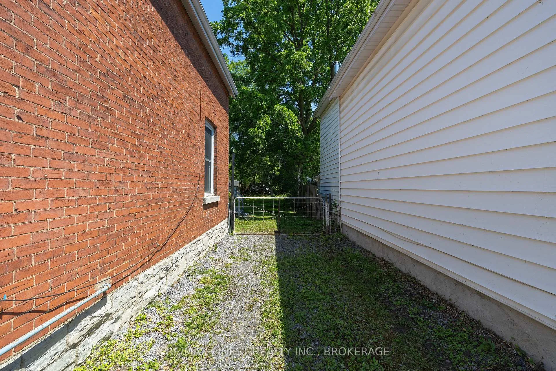 Photo 5 of 445 Albert Street, Kingston, Central City East — HOMEH