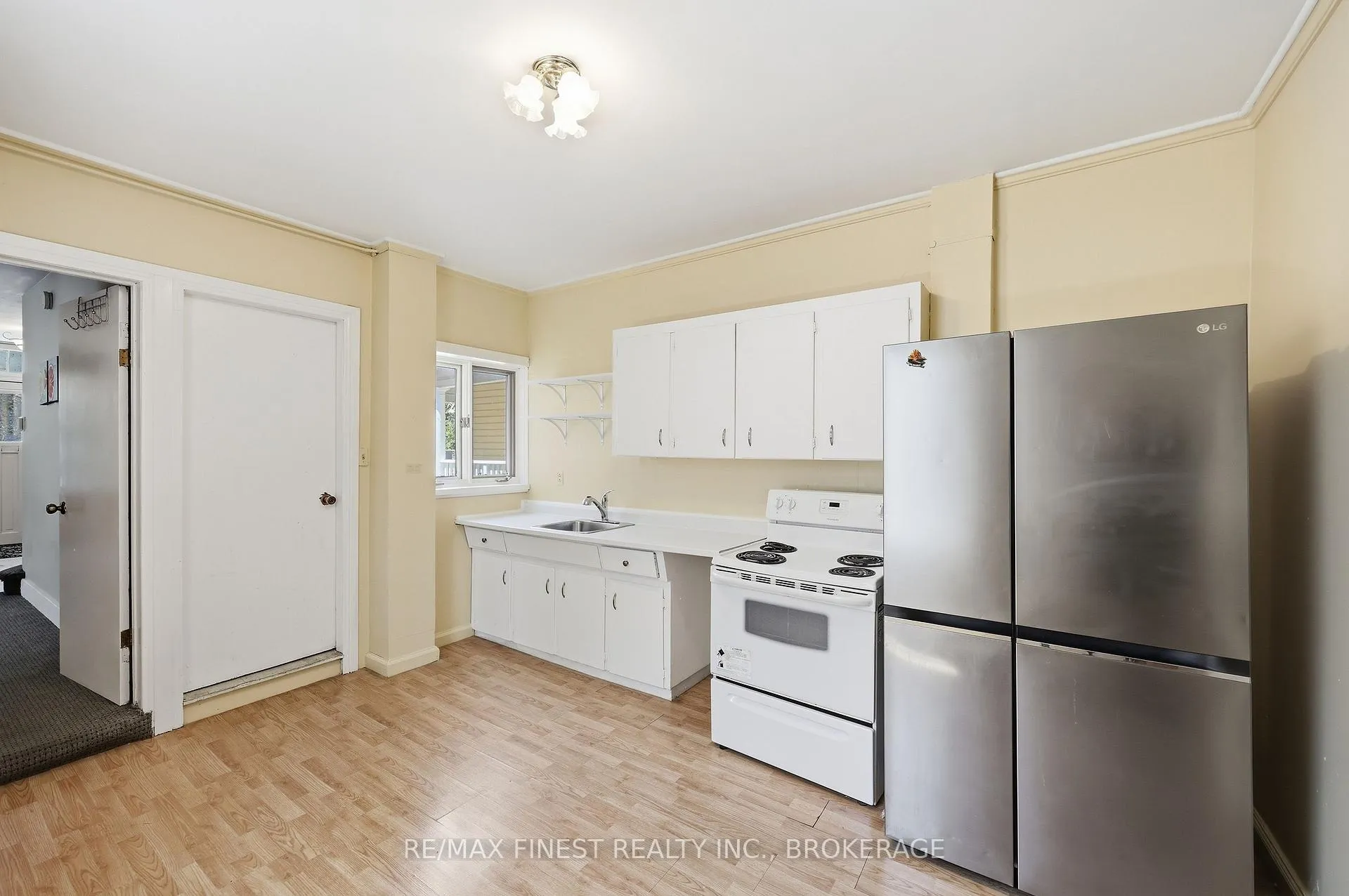 Photo 16 of 445 Albert Street, Kingston, Central City East — HOMEH