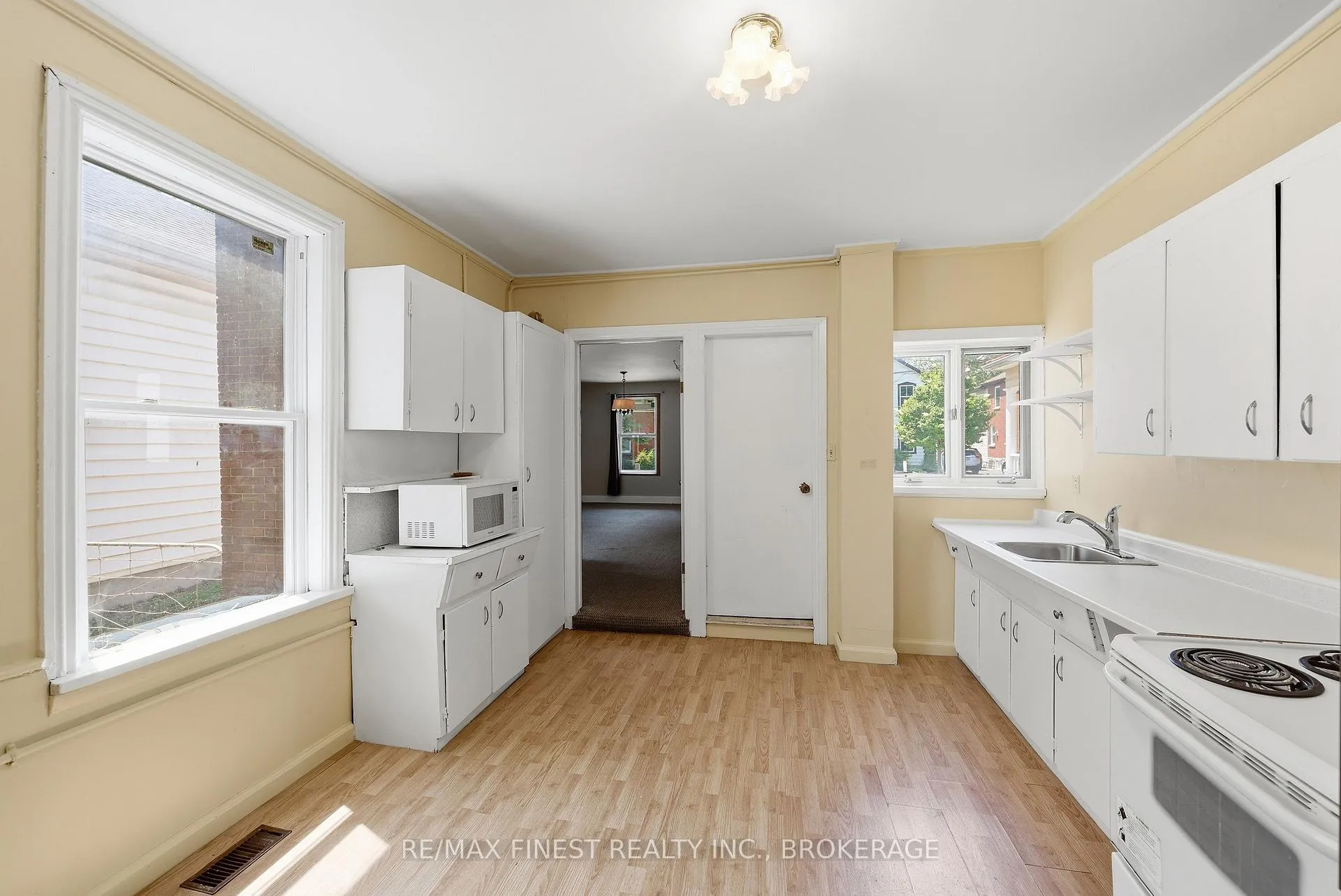 Photo 17 of 445 Albert Street, Kingston, Central City East — HOMEH