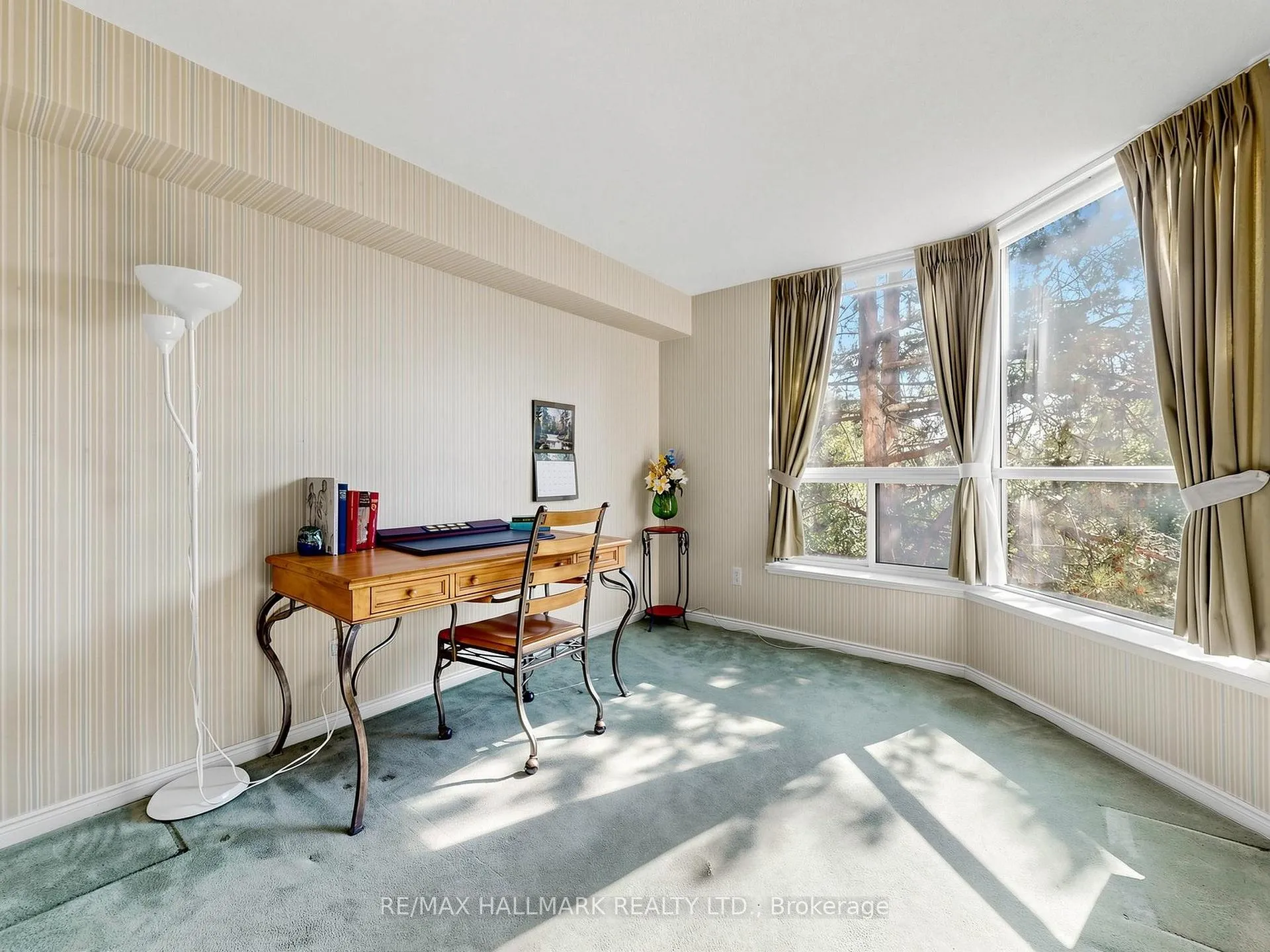 Photo 28 of Unit 302, 14924 Yonge Street, Aurora, Aurora Highlands — HOMEH