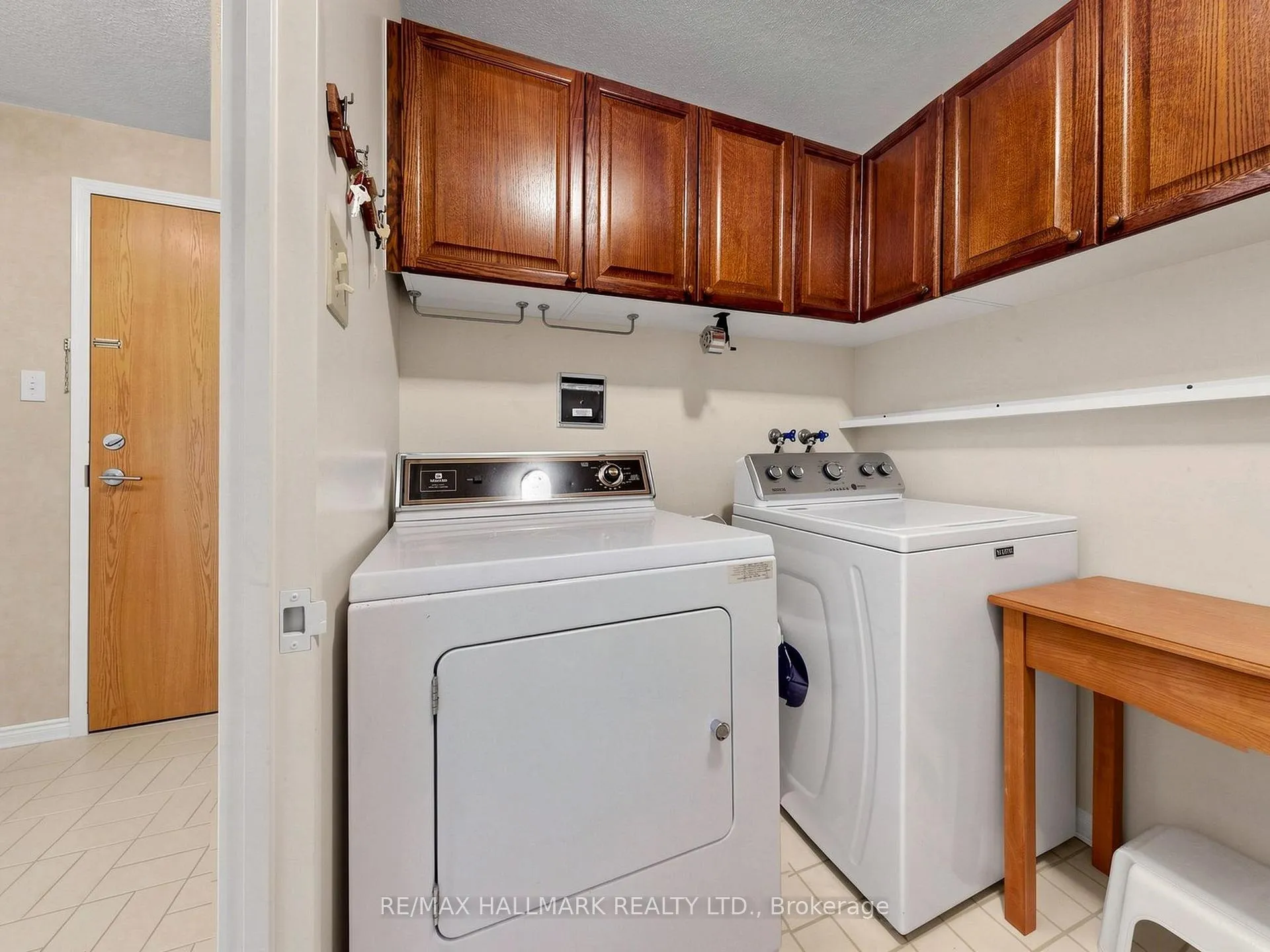 Photo 32 of Unit 302, 14924 Yonge Street, Aurora, Aurora Highlands — HOMEH