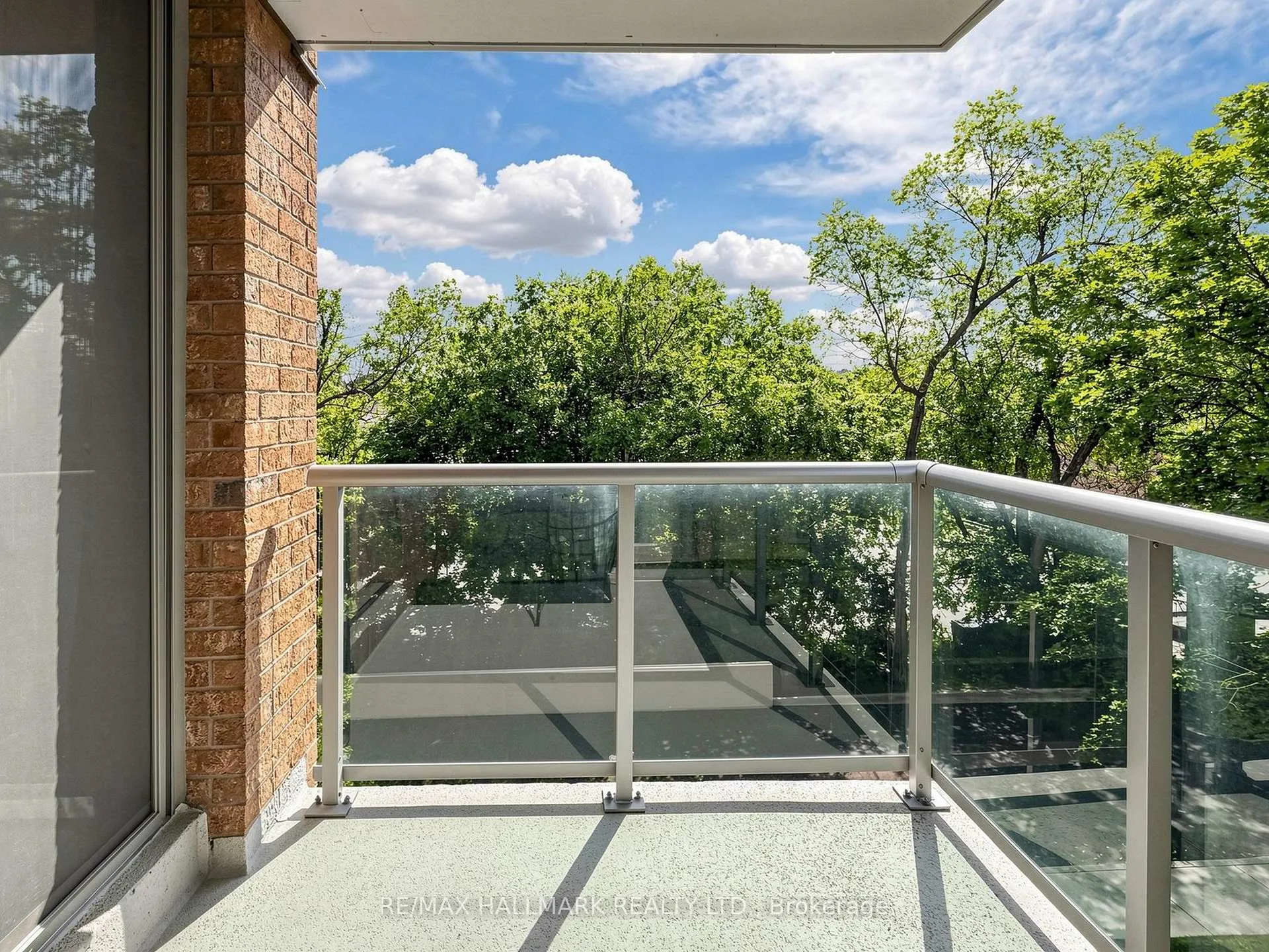 Photo 35 of Unit 302, 14924 Yonge Street, Aurora, Aurora Highlands — HOMEH