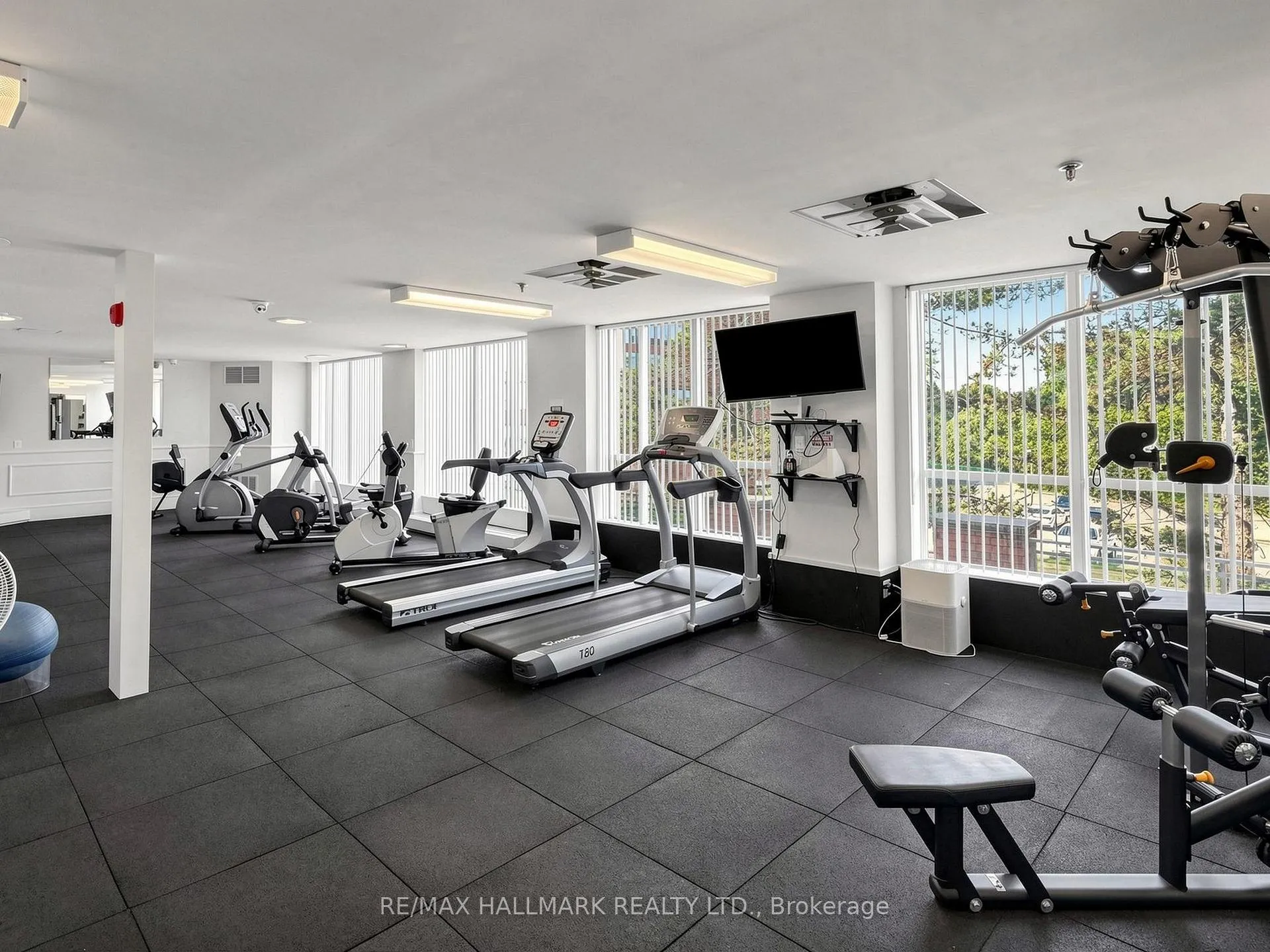 Photo 45 of Unit 302, 14924 Yonge Street, Aurora, Aurora Highlands — HOMEH