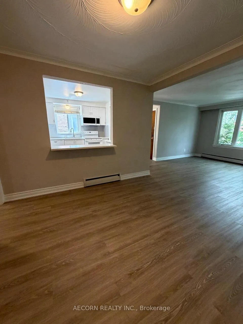 Photo 3 of 43 Morgan Avenue, Etobicoke, Stonegate-Queensway — HOMEH