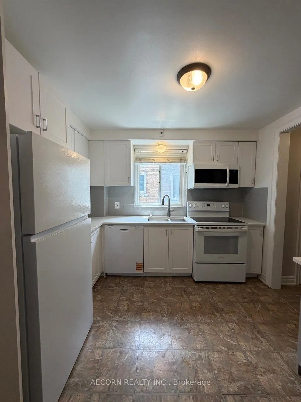 Photo 6 of 43 Morgan Avenue, Etobicoke, Stonegate-Queensway — HOMEH