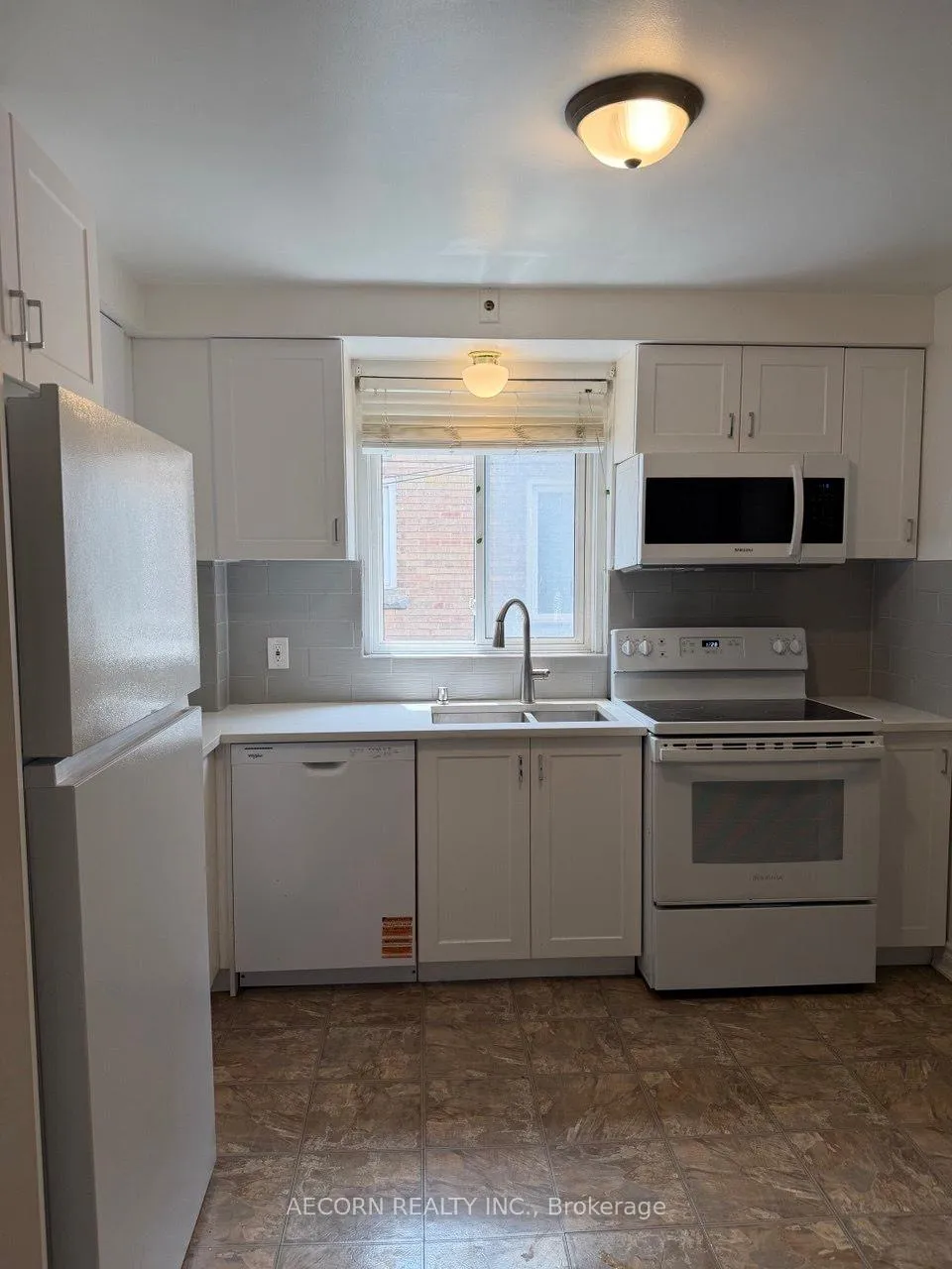 Photo 8 of 43 Morgan Avenue, Etobicoke, Stonegate-Queensway — HOMEH