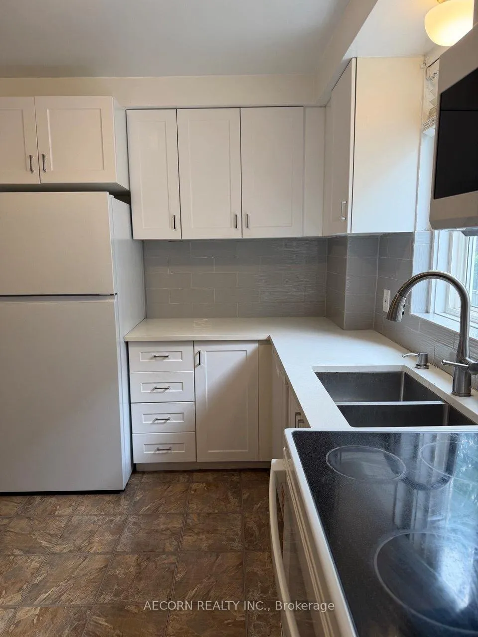 Photo 19 of 43 Morgan Avenue, Etobicoke, Stonegate-Queensway — HOMEH