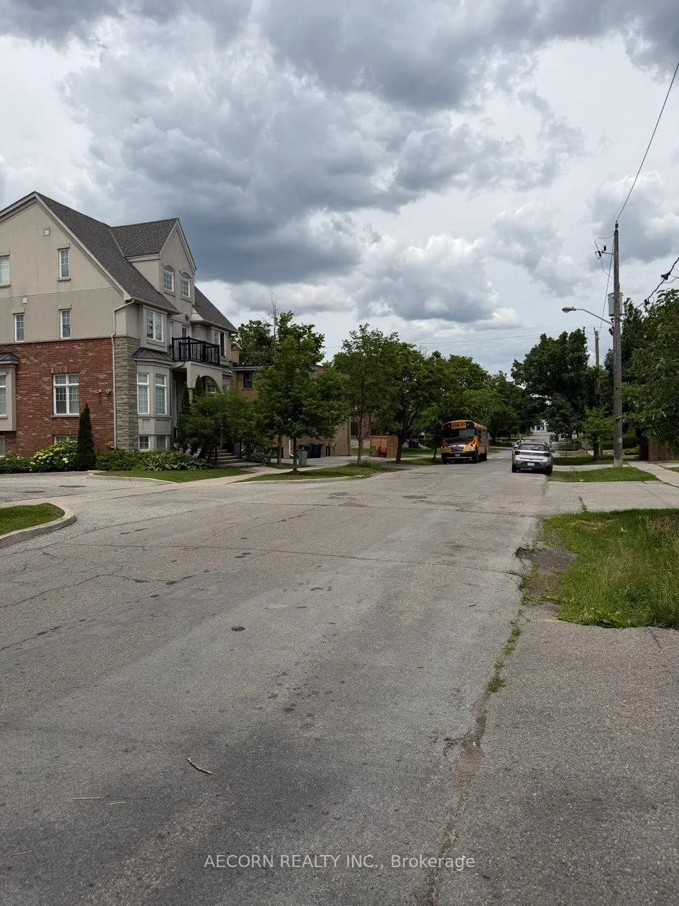 Photo 23 of 43 Morgan Avenue, Etobicoke, Stonegate-Queensway — HOMEH