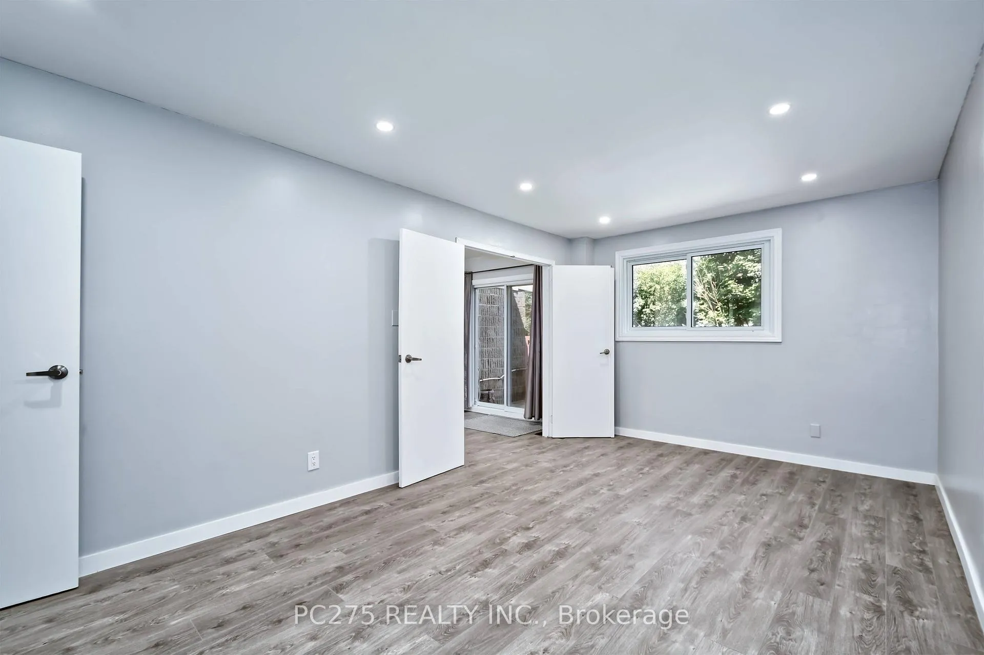 Photo 7 of Unit 5, 1460 Limberlost Road, London, North I — HOMEH