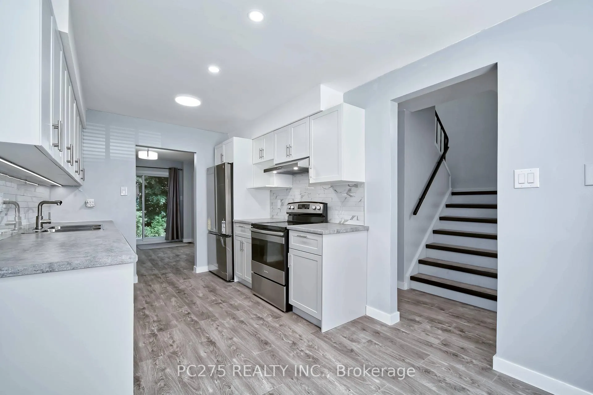 Photo 10 of Unit 5, 1460 Limberlost Road, London, North I — HOMEH