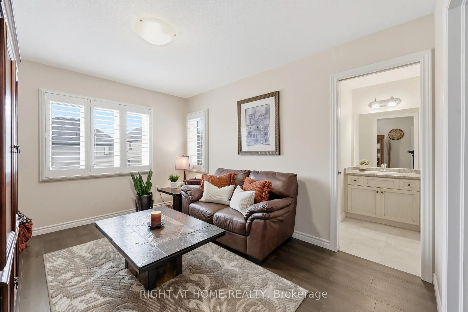 Photo 20 of 33 Vic Chambers Place, Brant, Paris — HOMEH