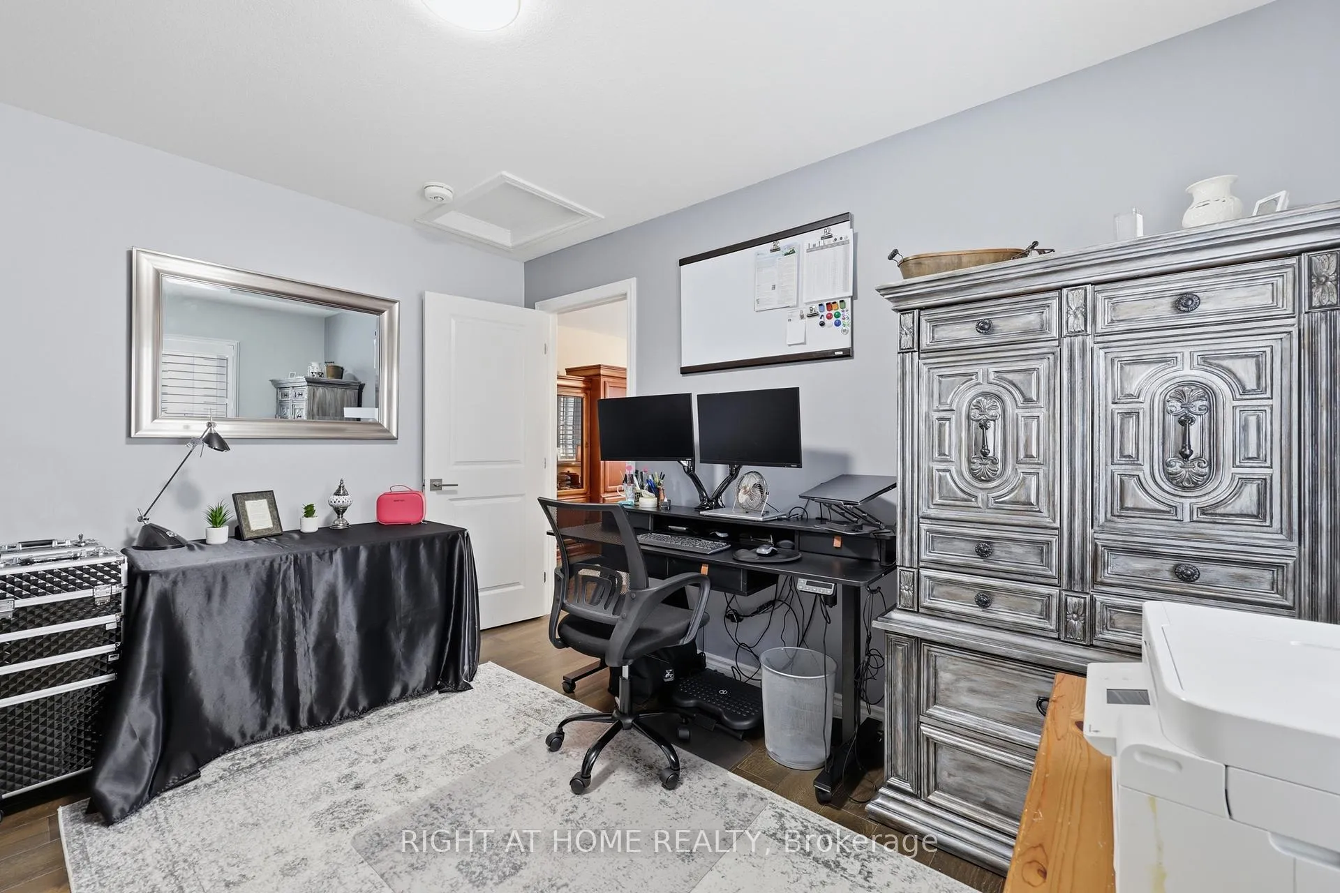 Photo 26 of 33 Vic Chambers Place, Brant, Paris — HOMEH