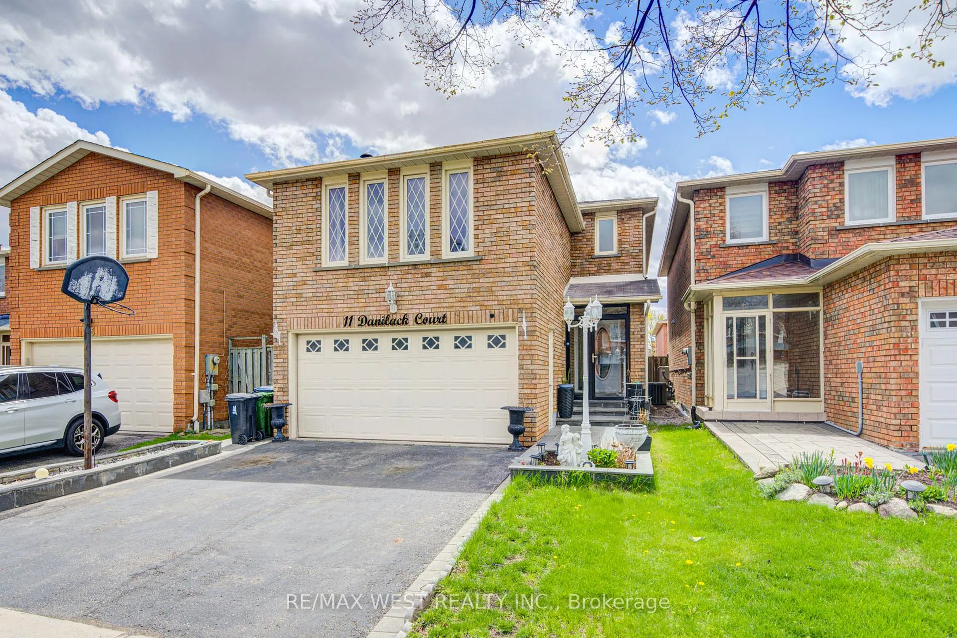 Photo 1 of 11 Danilack Court, Scarborough, Milliken — HOMEH